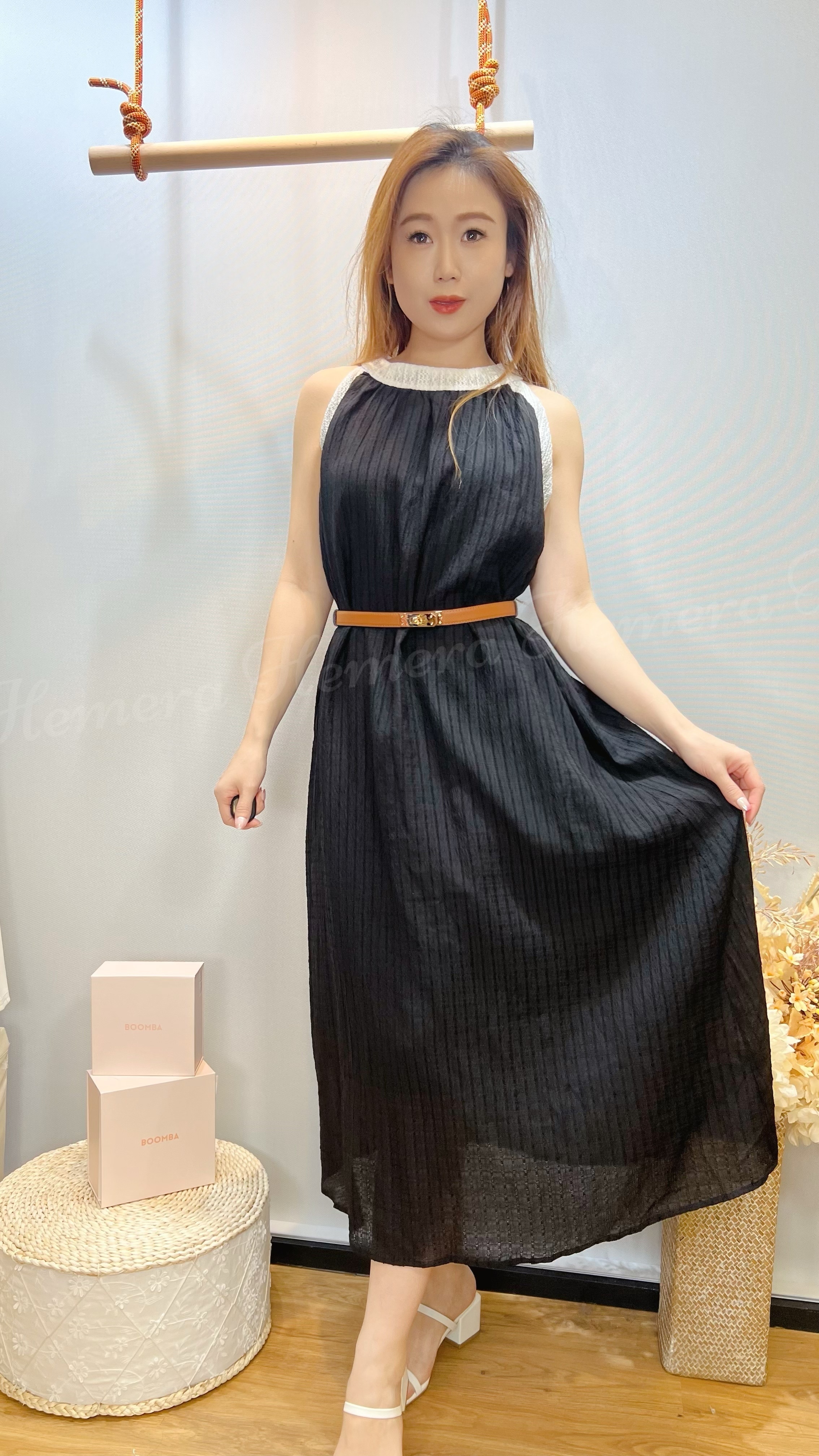 DR24W0514 雙拼色LACE領掛頸背心連身裙