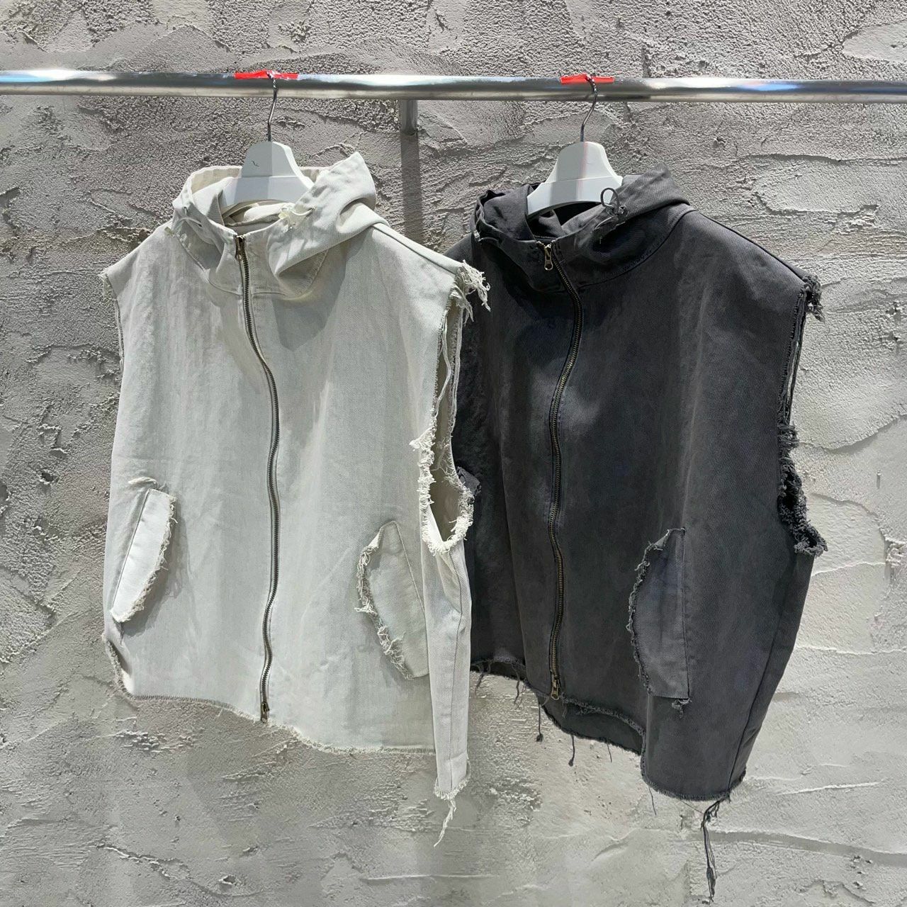 破邊拉鍊連帽背心褸 WEEKEND-038V