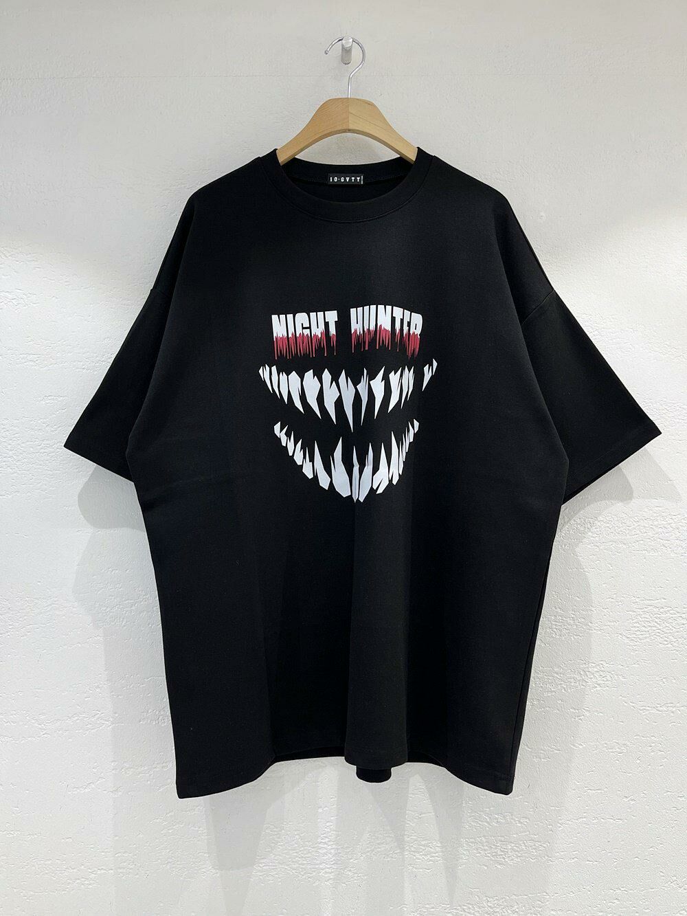 OverSize英文字圖案短袖Tee 10.GVTY-0116T