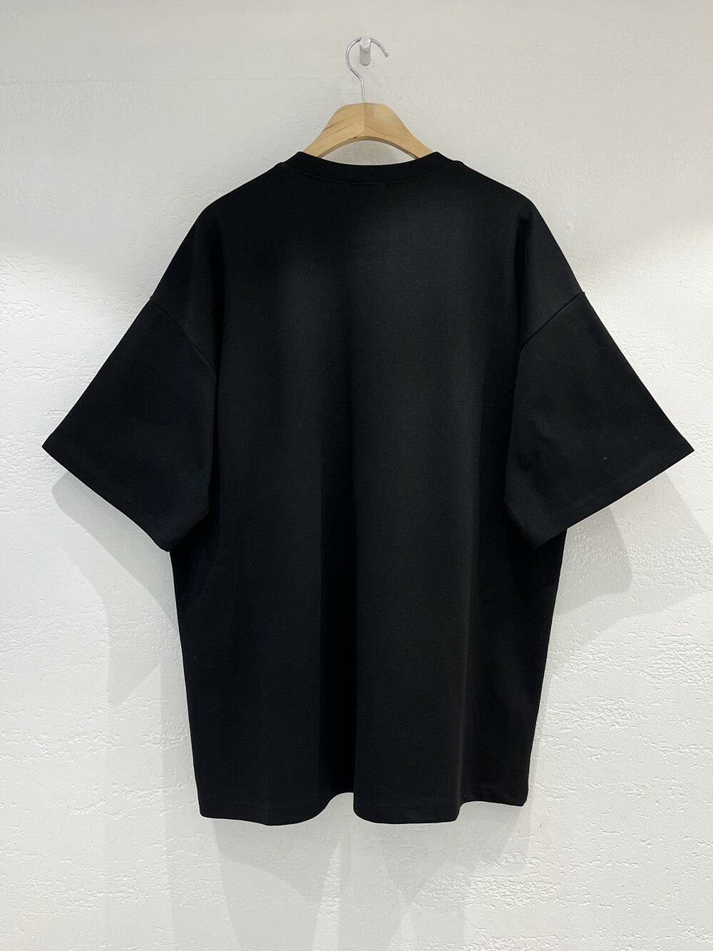 OverSize英文字圖案短袖Tee 10.GVTY-0116T