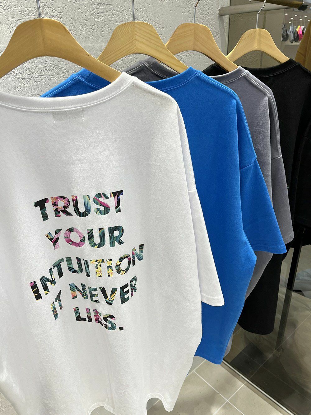 Oversize英文字短袖Tee 10.GVTY-0118T