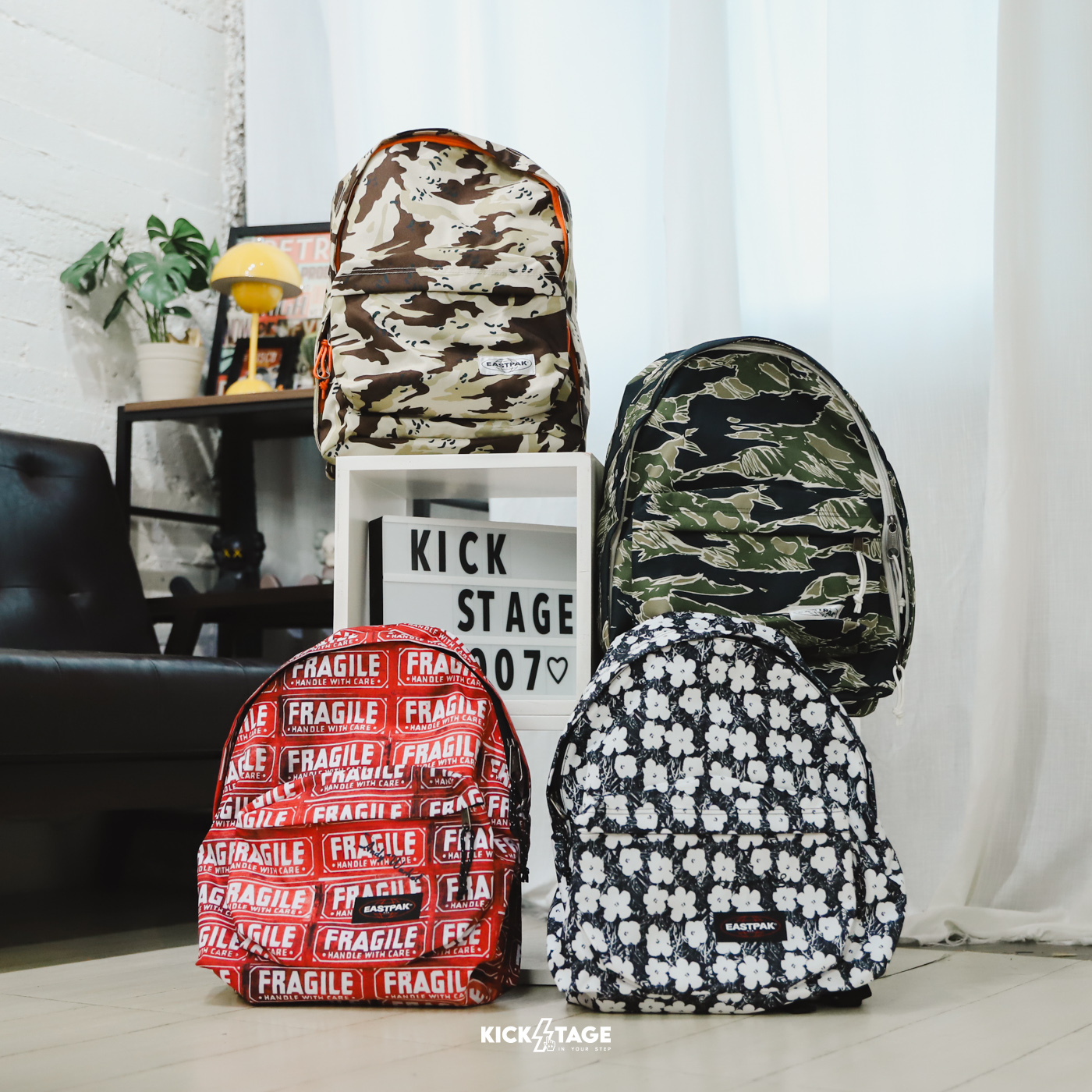 [特價售出無退換]  EASTPAK 3O&PADDED PAK'R BACKPACK 四色 24L 輕巧 筆電夾層 後背包【47917】【47816】25SALE