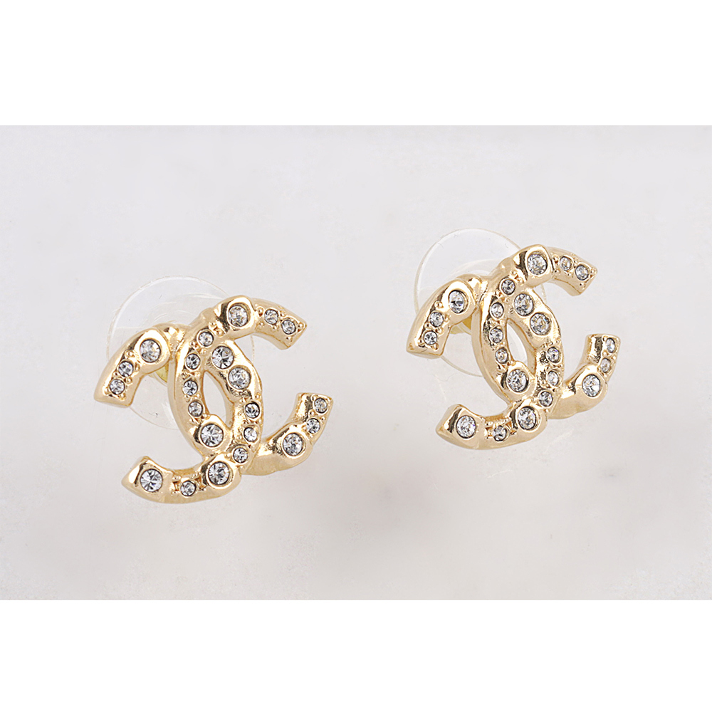 【CHANEL】CC Logo 大小水鑽鑲飾針式耳環(金色) ABD310 B16658 NX994