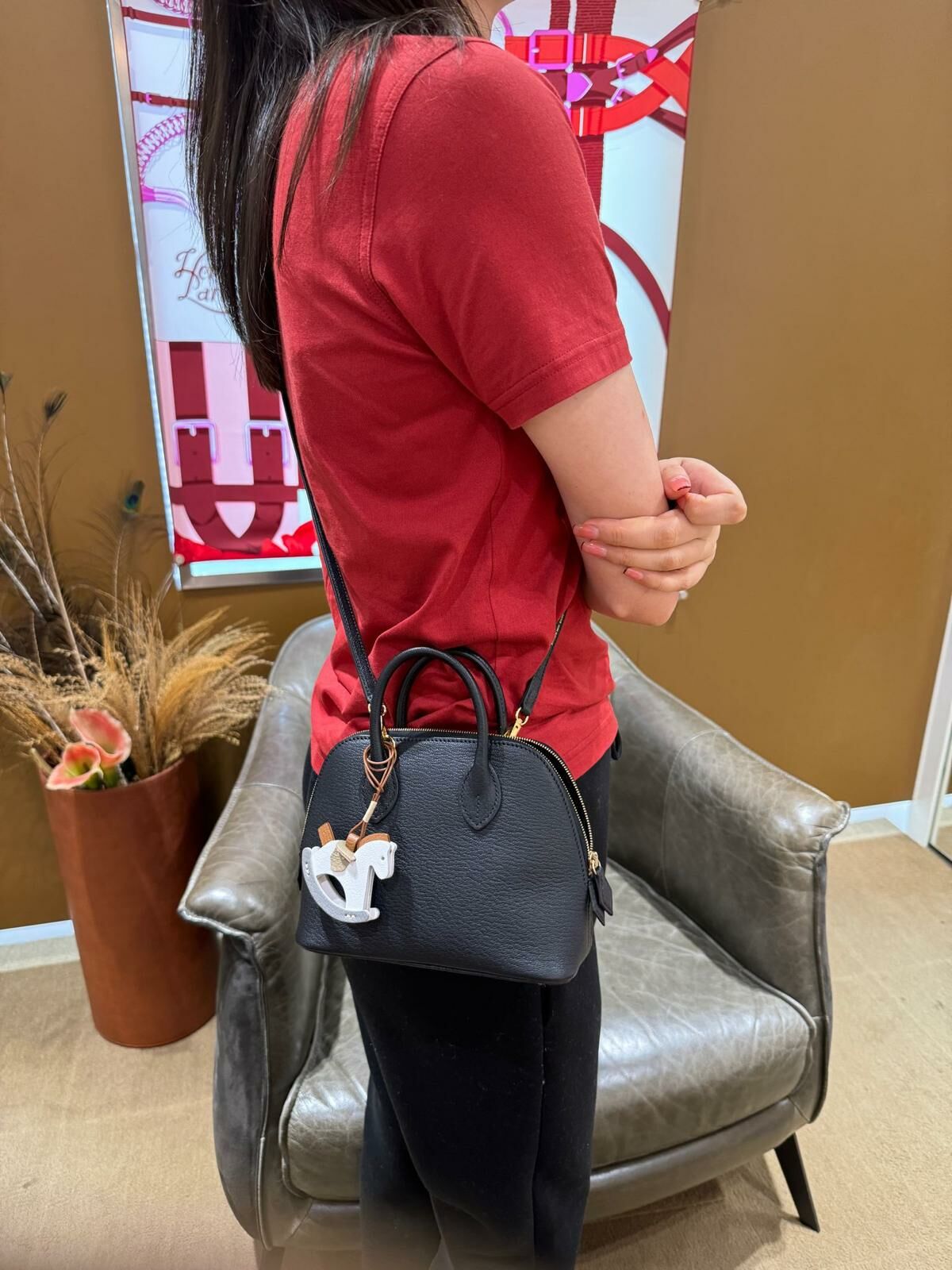 【 感謝支持 】爽快大V來pick up Bolide mini黑金🎩 多謝你已經多次來復購❤️ 送上小小心意惡搞小馬🐴 多謝你一直咁支持同信任我哋🫶💪 強勁實力同優質服務總能吸引到優質客人👑