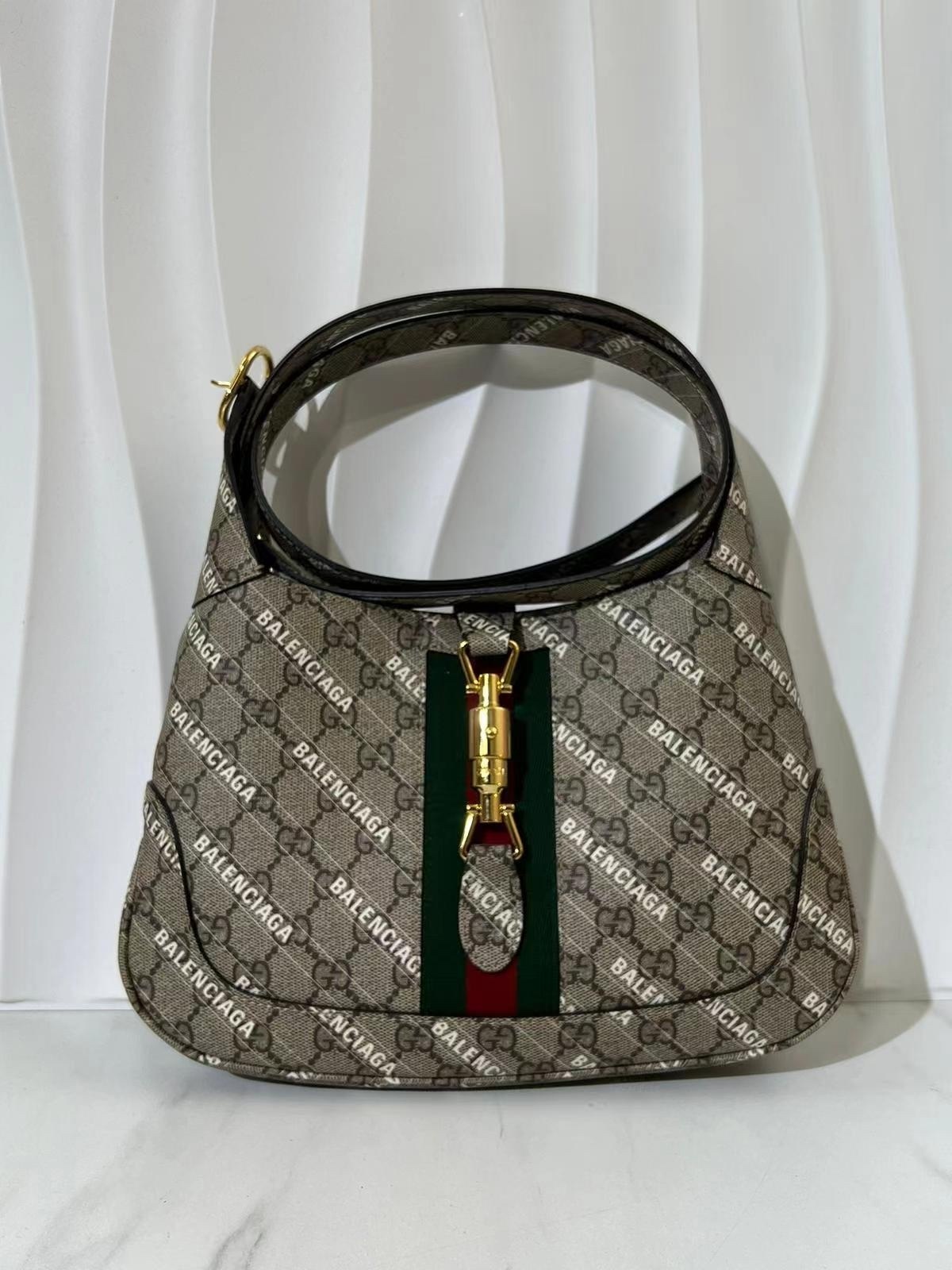 1961巴黎世家紅綠配色