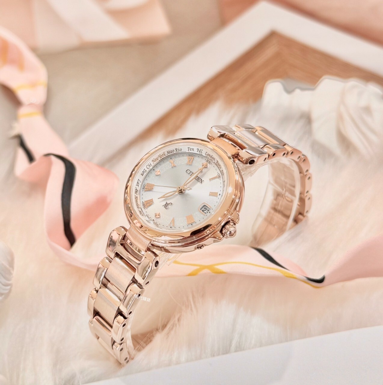 【CITIZEN 星辰】XC腕錶系列Sakura pink 櫻花粉紅 光動能電波女錶  EC1037-69A 27.8mm 現代鐘錶