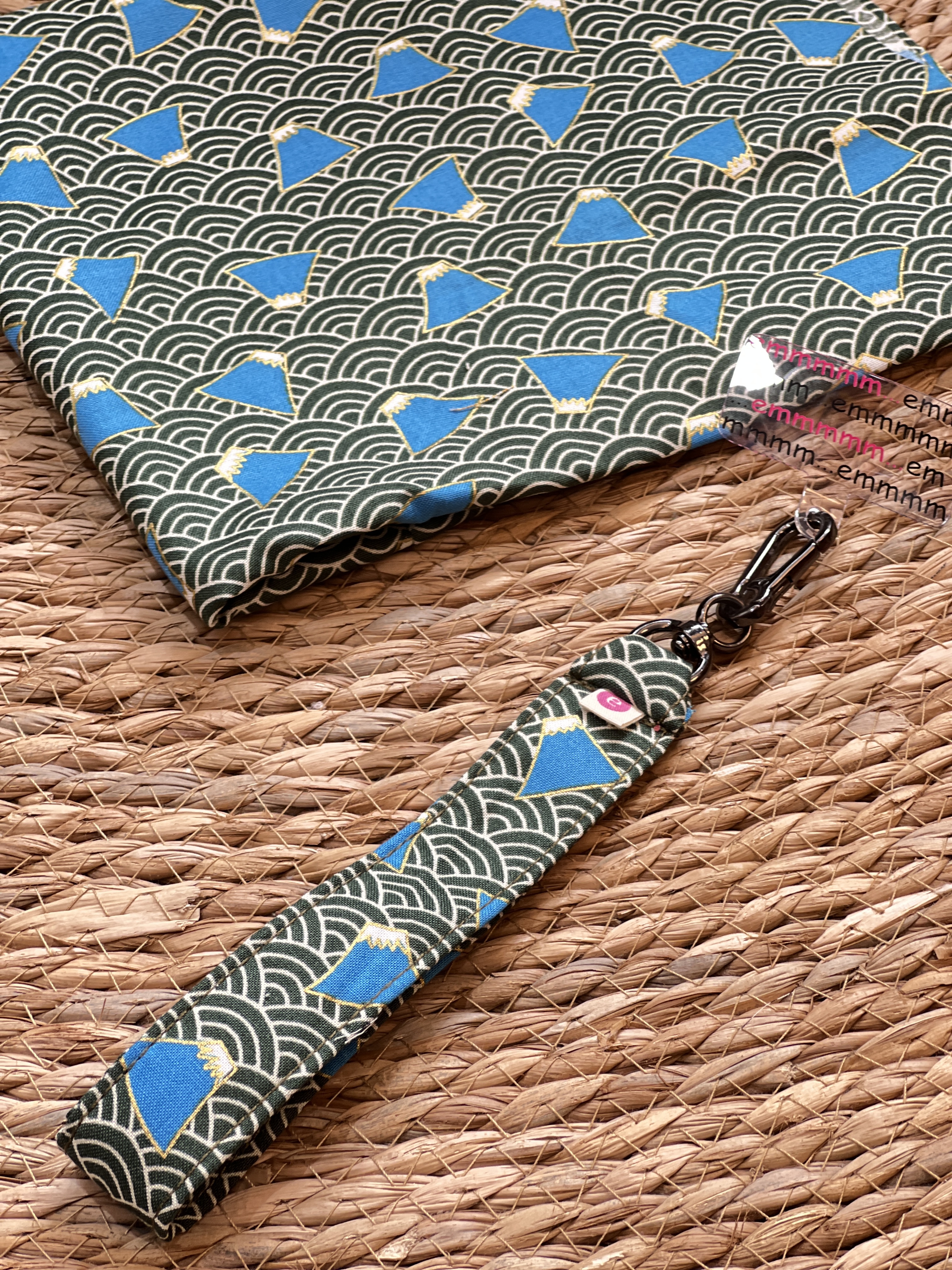 Phone Charm 手機手帶 | Japan fabric | 綠色青海波富士山