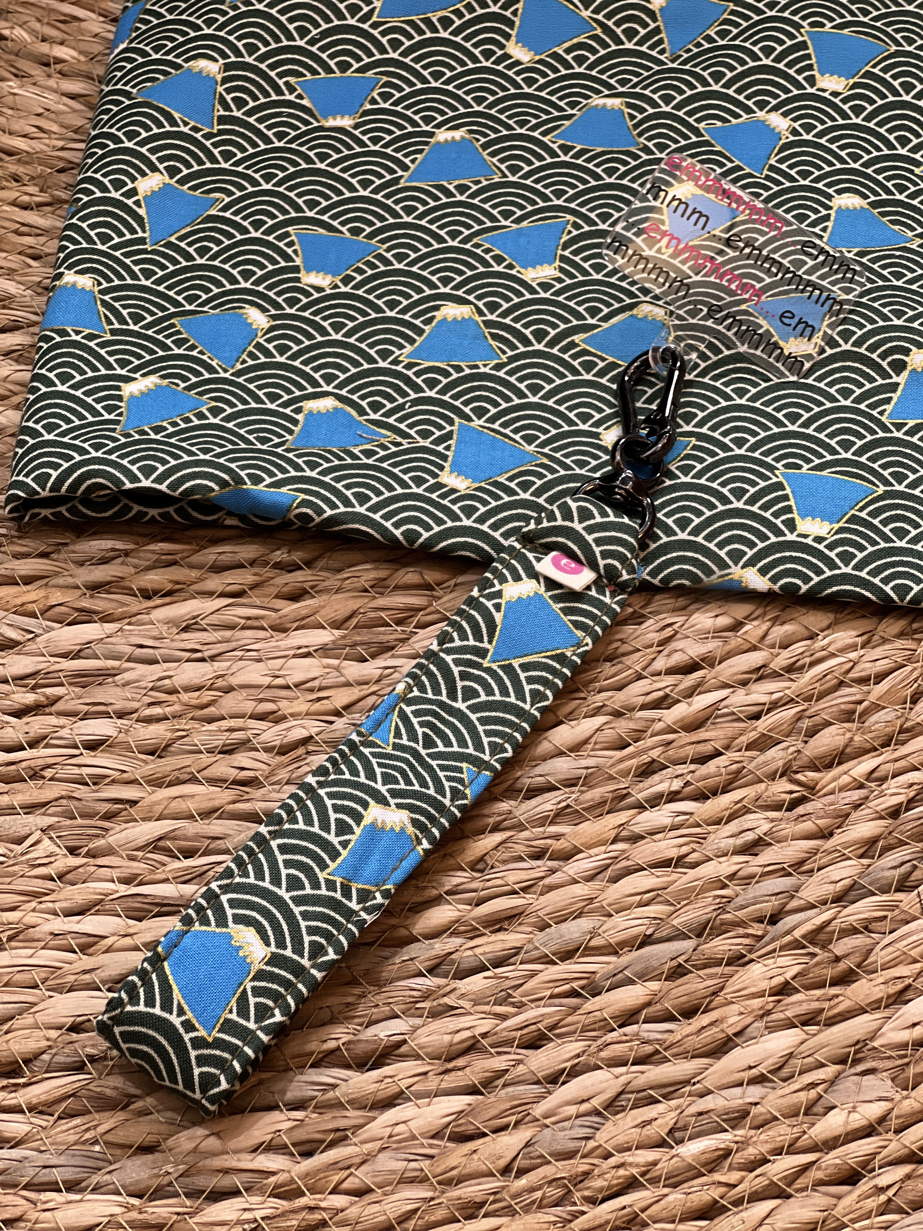 Phone Charm 手機手帶 | Japan fabric | 綠色青海波富士山