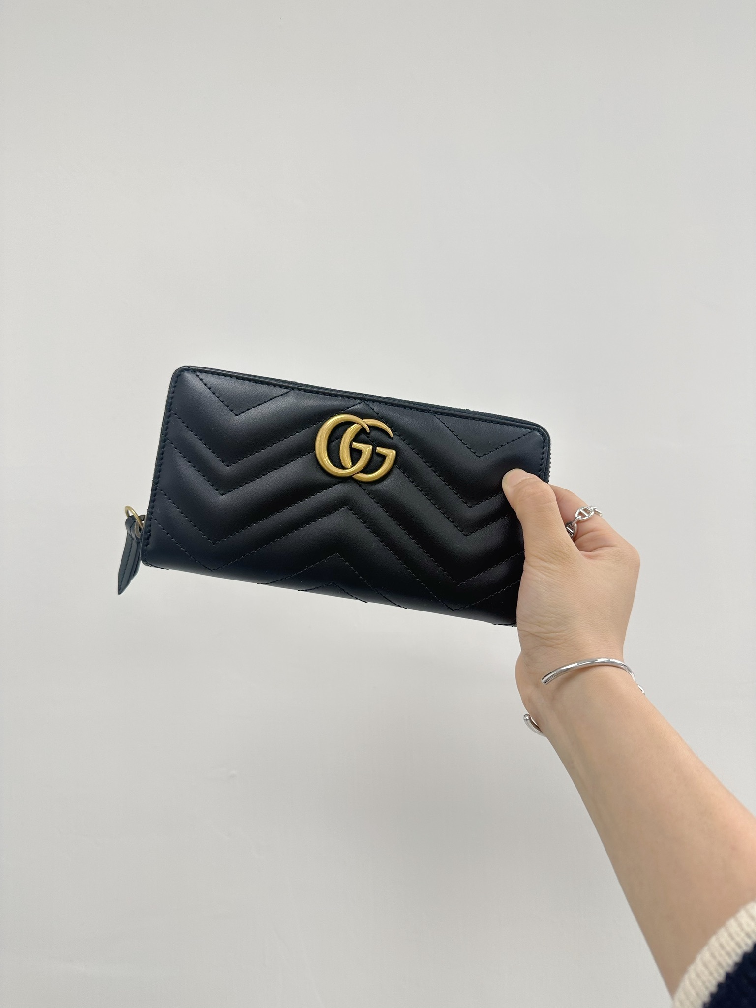Gucci GG Marmont Zip Around Wallet