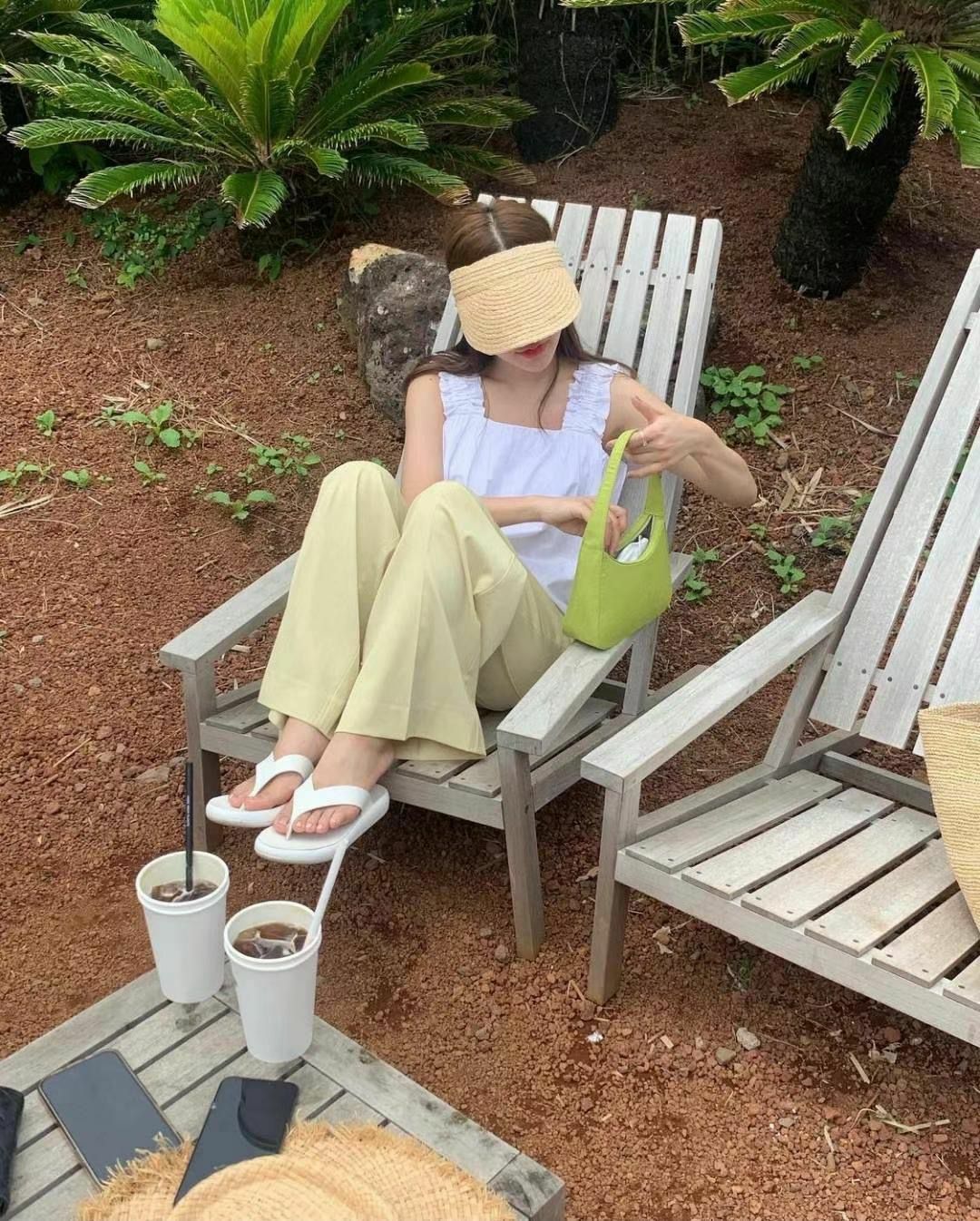 木耳粗邊吊帶上衣(白色)