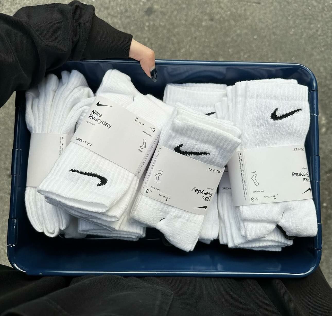 Nike 基本長襪 黑(SX7676-010)、白(SX7676-100)