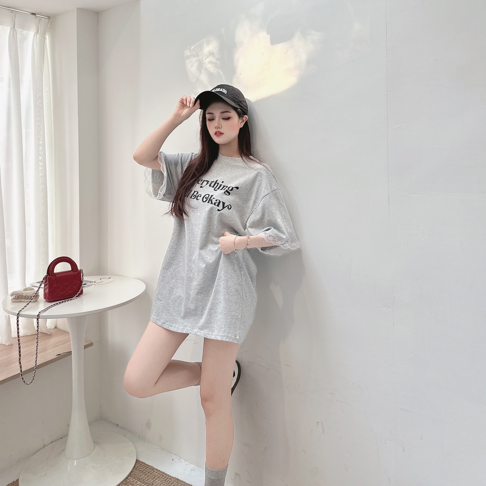 蕾絲拼接字母大T/二色