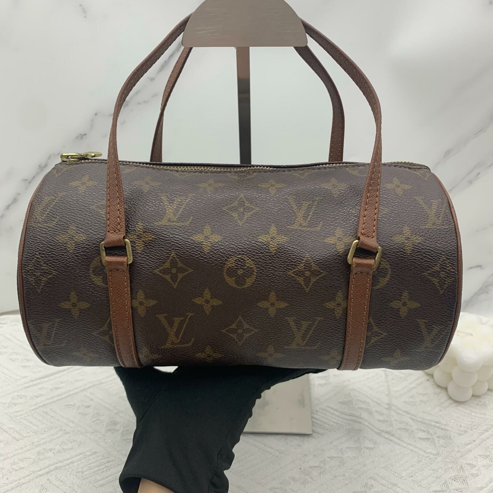 LV vintage papillon 26