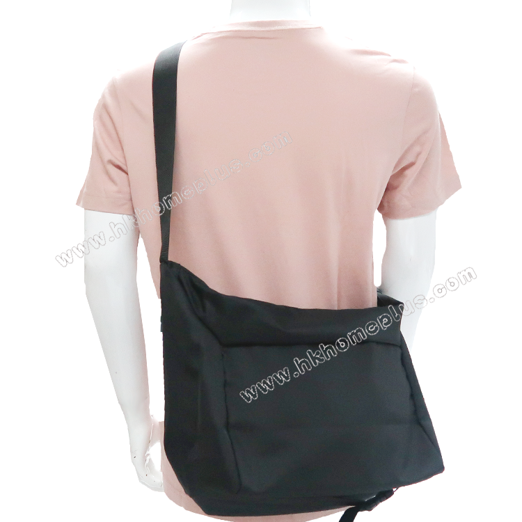 End&start: 超輕大容量斜揹袋