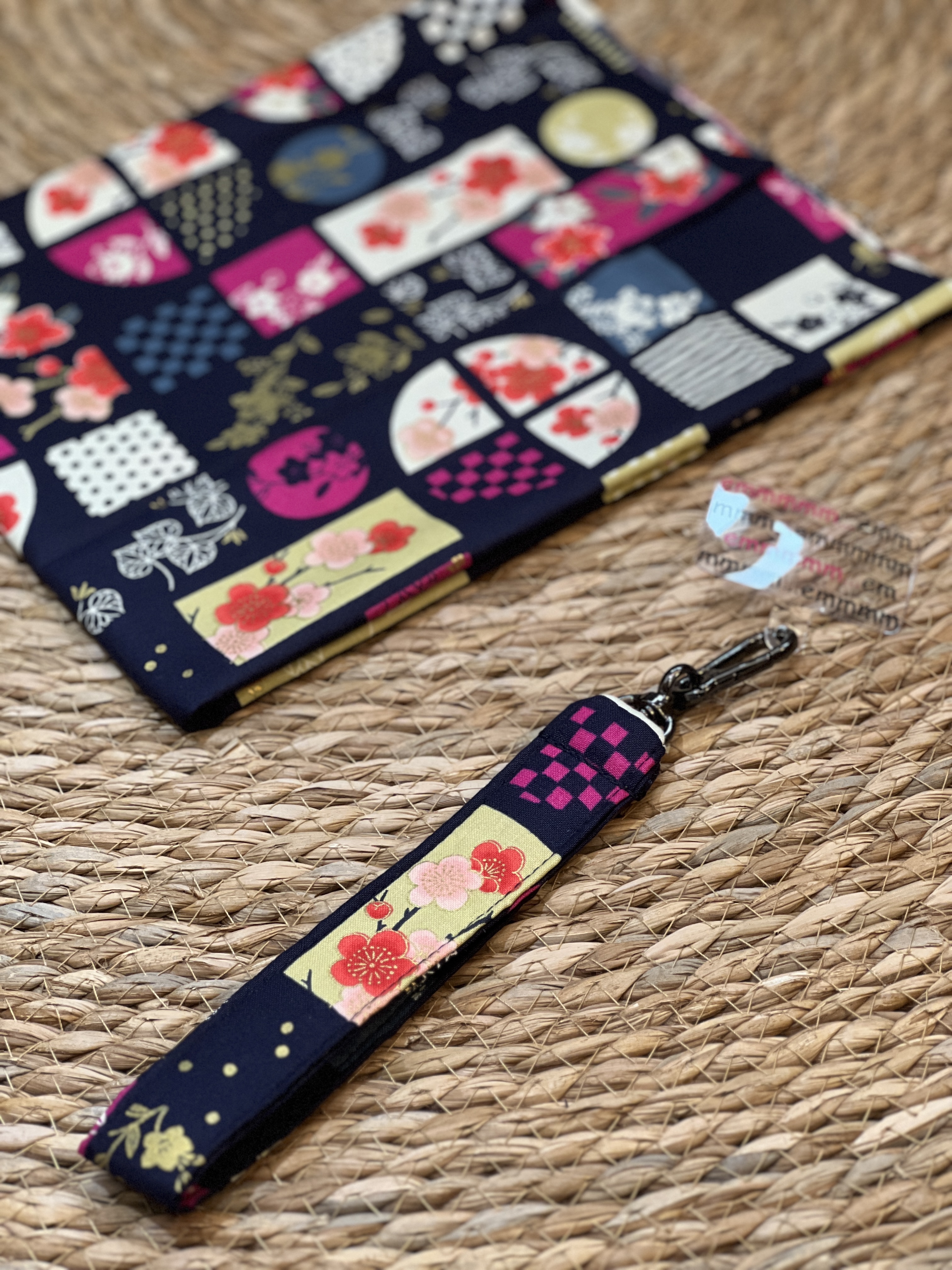 Phone Charm 手機手帶 | Japan fabric | 深藍和風正方格格花