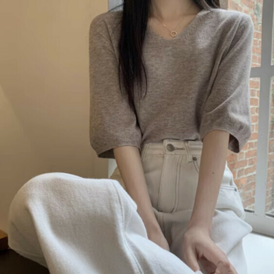 Summer V-neck knitwear (flower coffee color) [Size: S-XL] [Contact customer service to confirm the shipping size after placing an order]