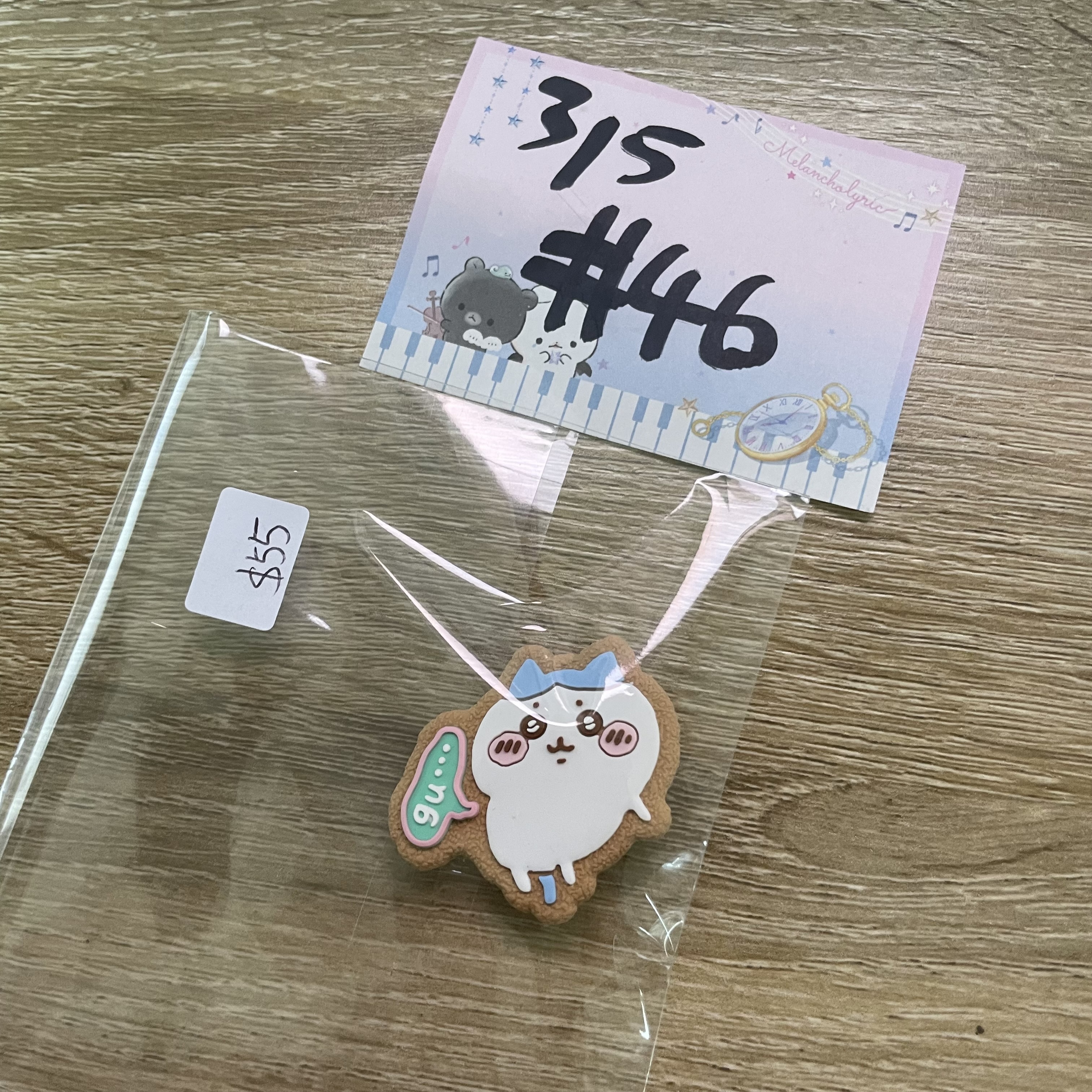 CHIIKAWA 八字貓 襟章#46