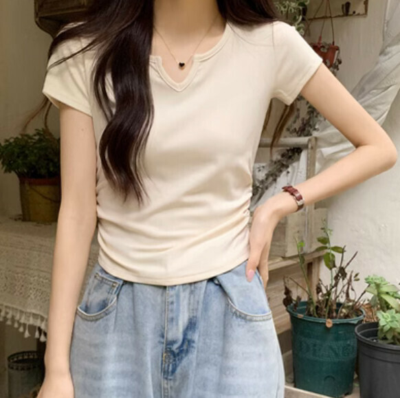 Summer small V-neck slim slim short-sleeved T (apricot) [Size: S-XL] [Contact customer service to confirm the shipping size after placing an order]