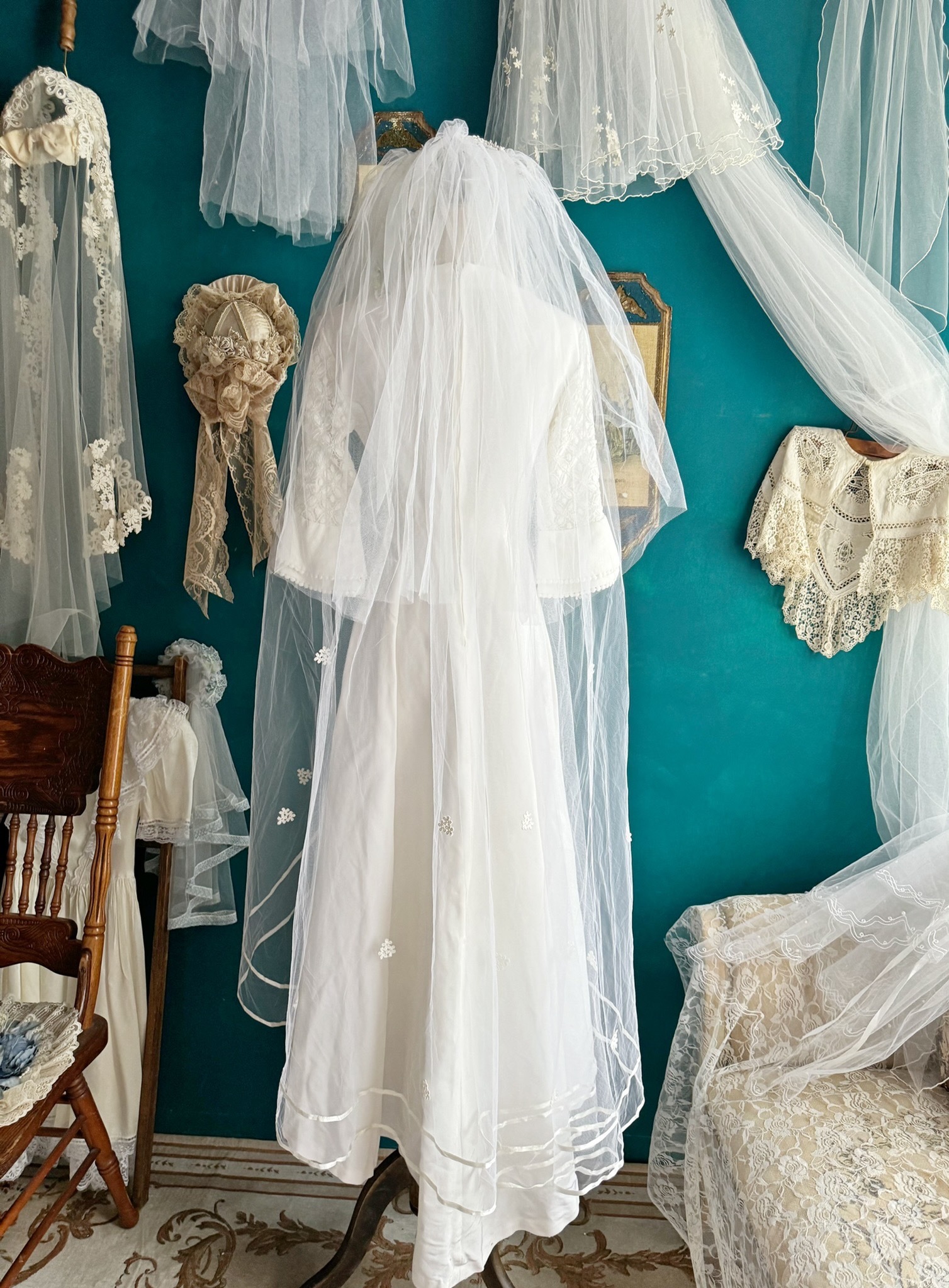 Vintage wedding veil /古著雙層小花鏤空頭紗