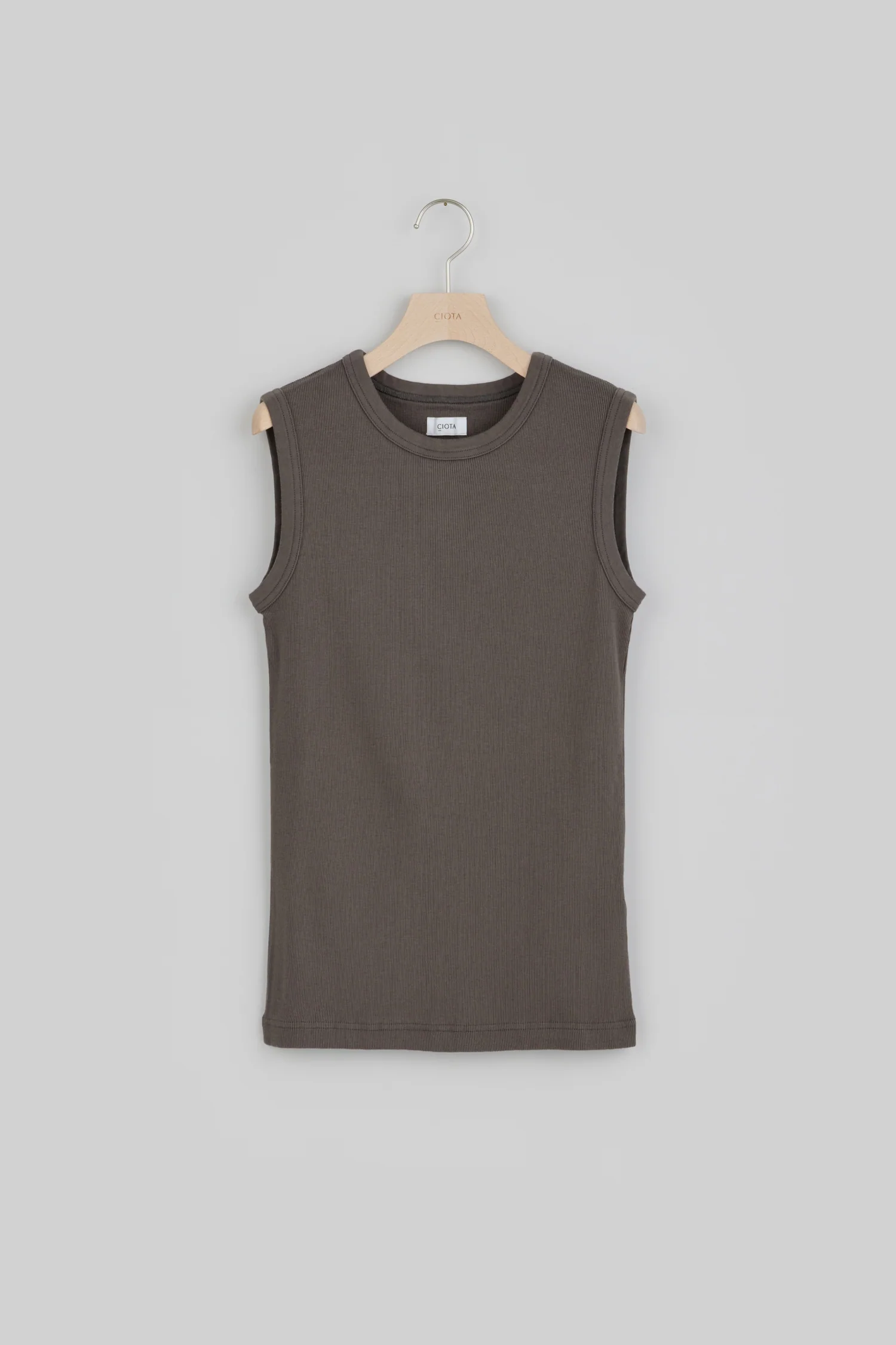 CIOTA RIBBED SLEEVELESS TOP (6色)