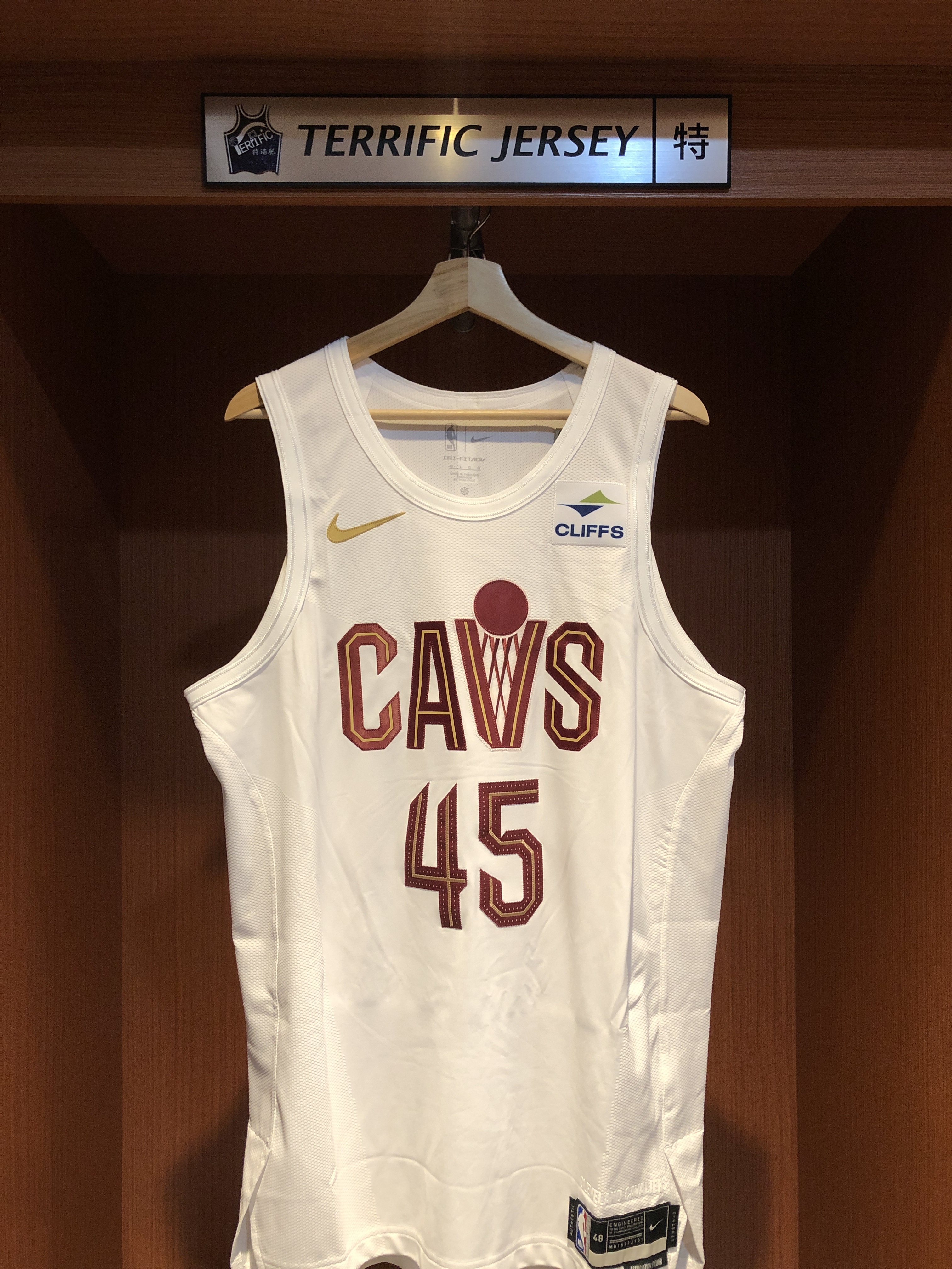 NBA球衣 Donovan Mitchell 克里夫蘭騎士白 Association Nike Authentic 球員版 電繡 含贊助商標 全新