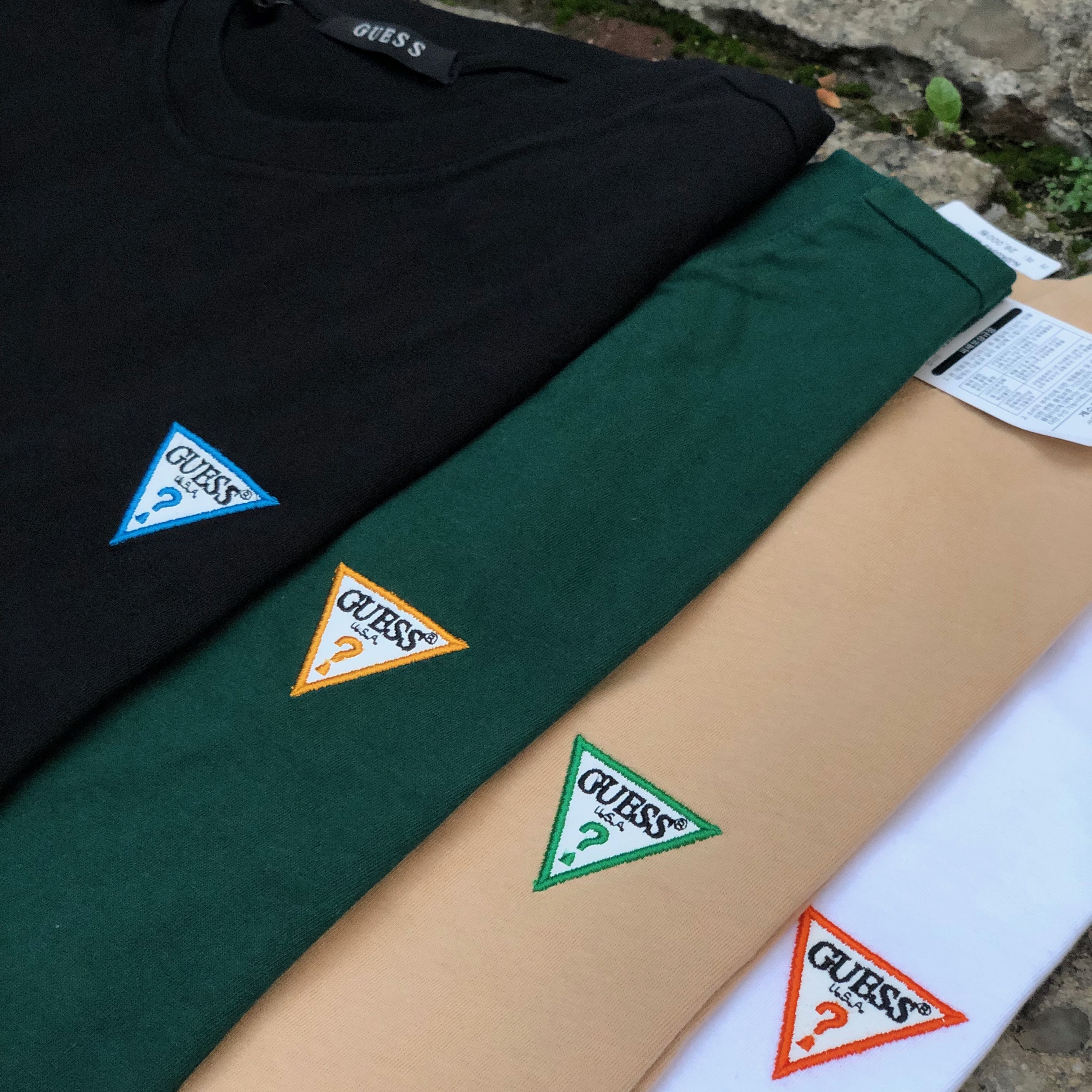 Guess Small Logo Tee