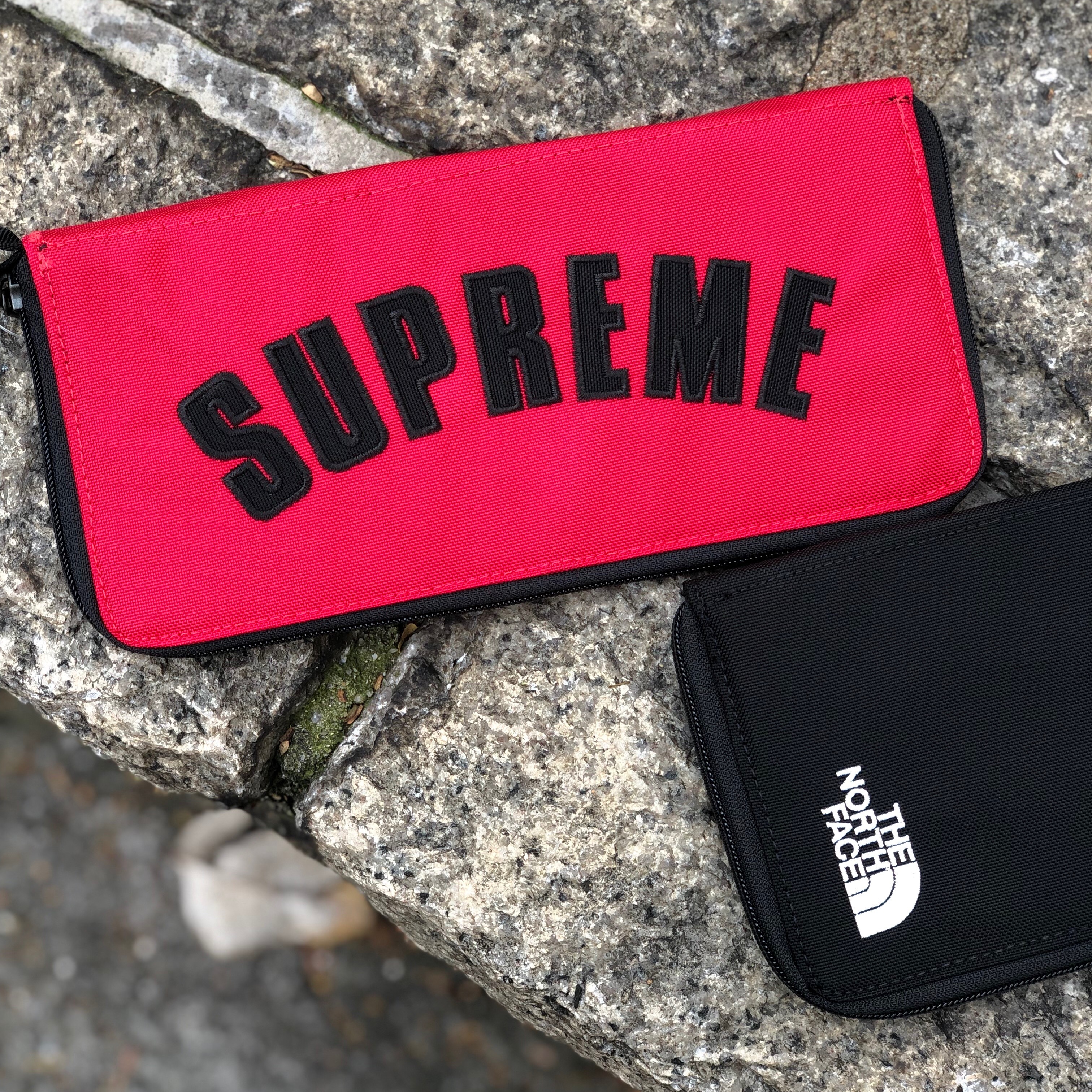 Supreme x TNF Arc Logo Organizer