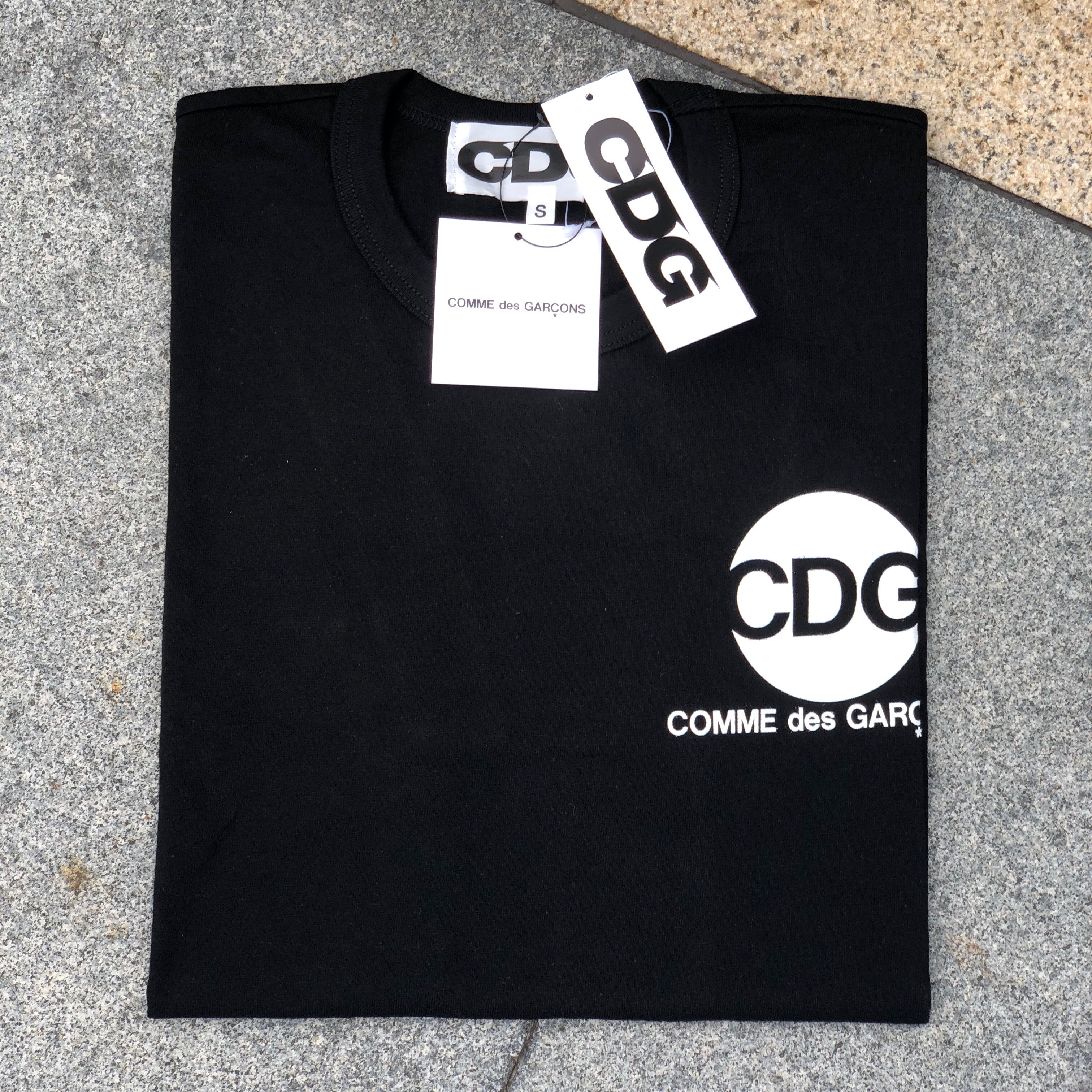CDG Air Logo TE SHOR