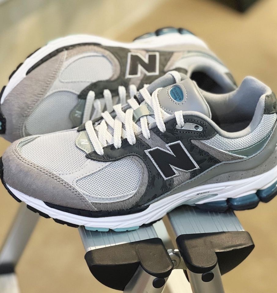 atmos x New Balance M2002RAT