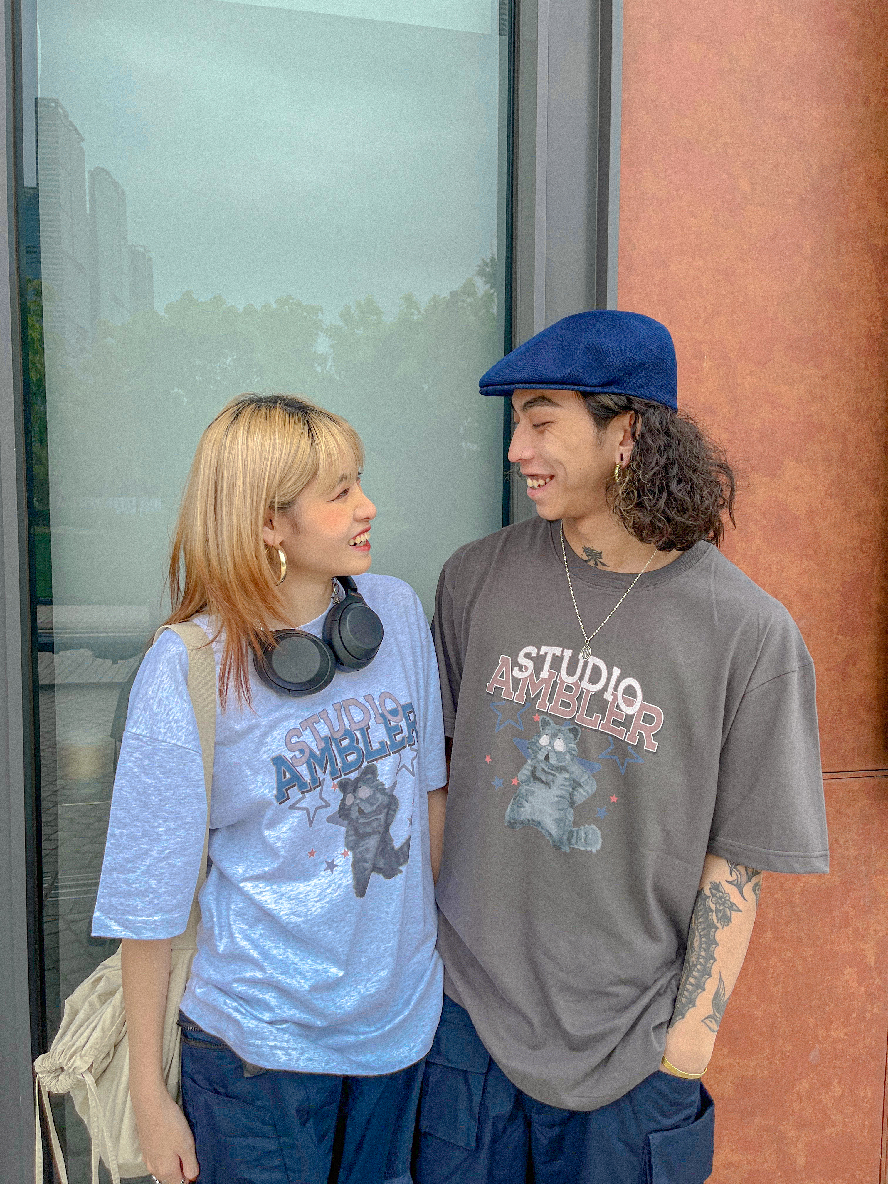 Ambler A Playful Cat Over fit T-shirt