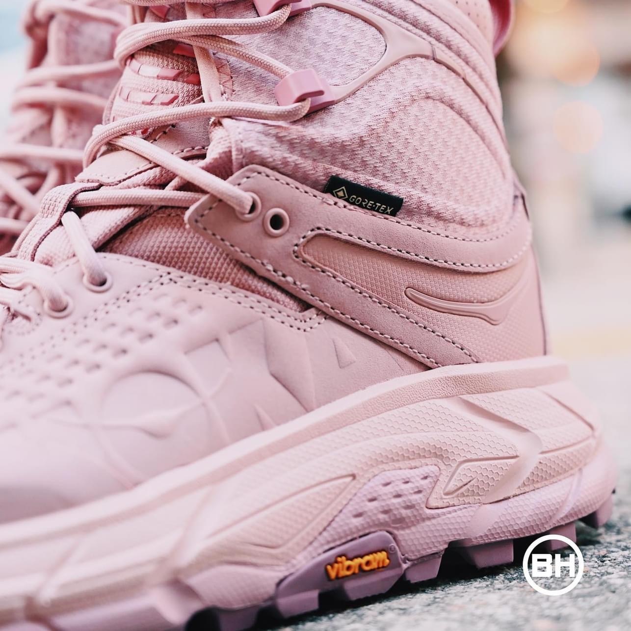 HOKA One One Tor Ultra Hi Pale Mauve & Peach Whip