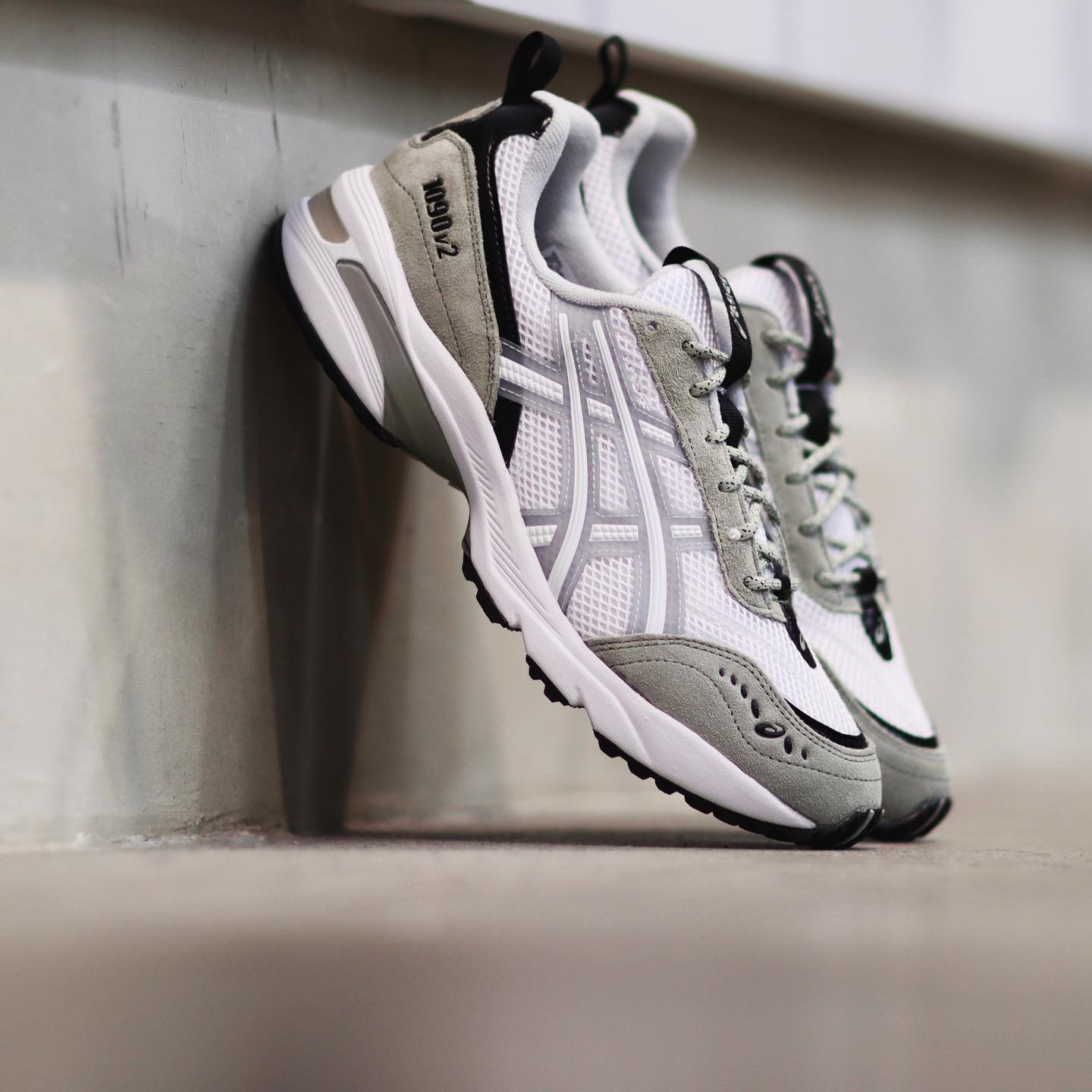 [現貨] Asics Gel-1090 V2 White Mid Grey 1203A224-104