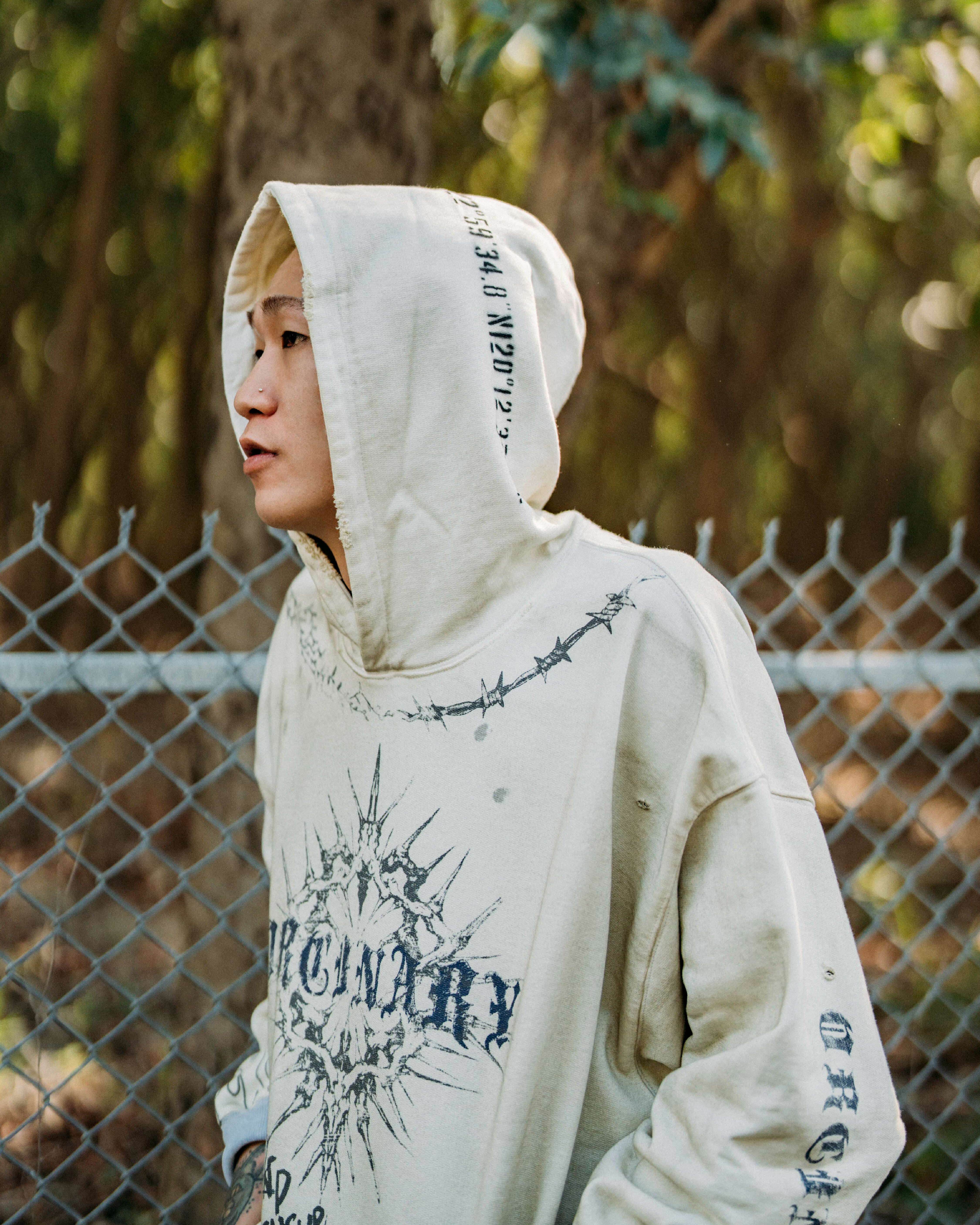 Ordinary油墨潑漆舊化鯨魚帽tee