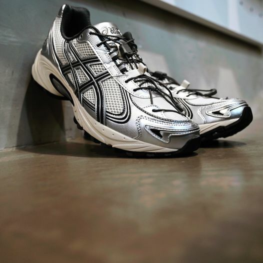 Asics Gel-Kahana TR V4 White Silver