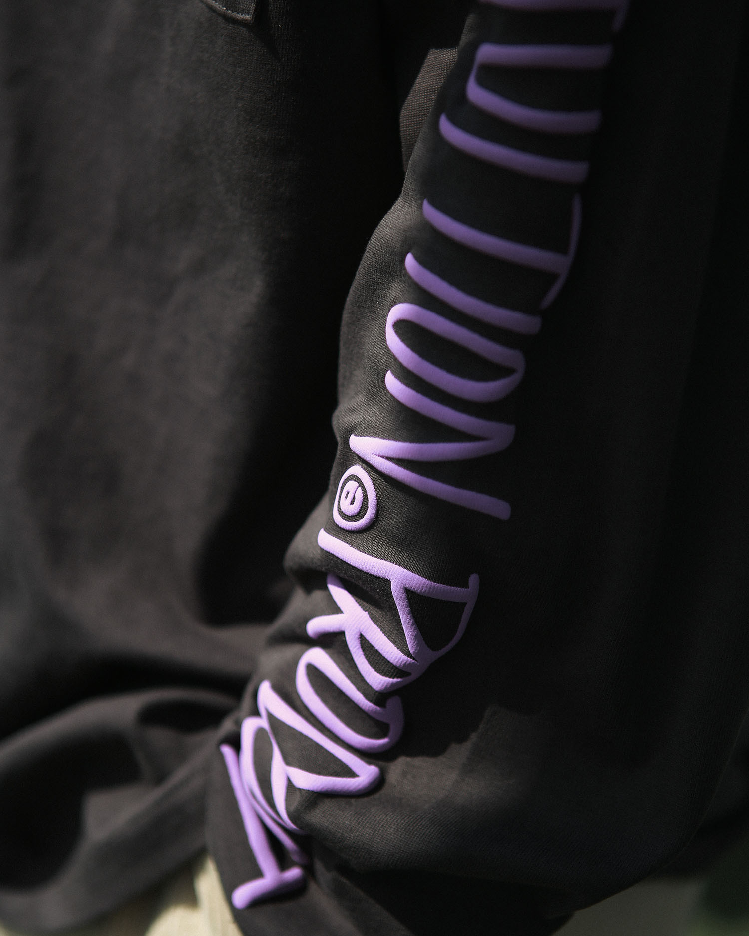 idealism® Lazy Bulb Long Tee