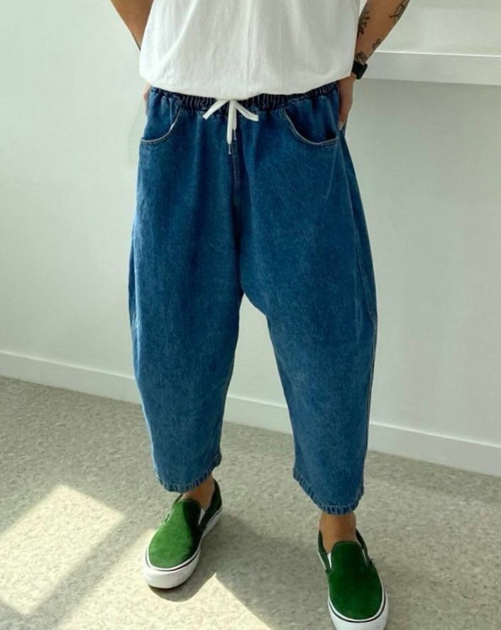 淨色鬆身牛仔褲 PEACOCK-063J