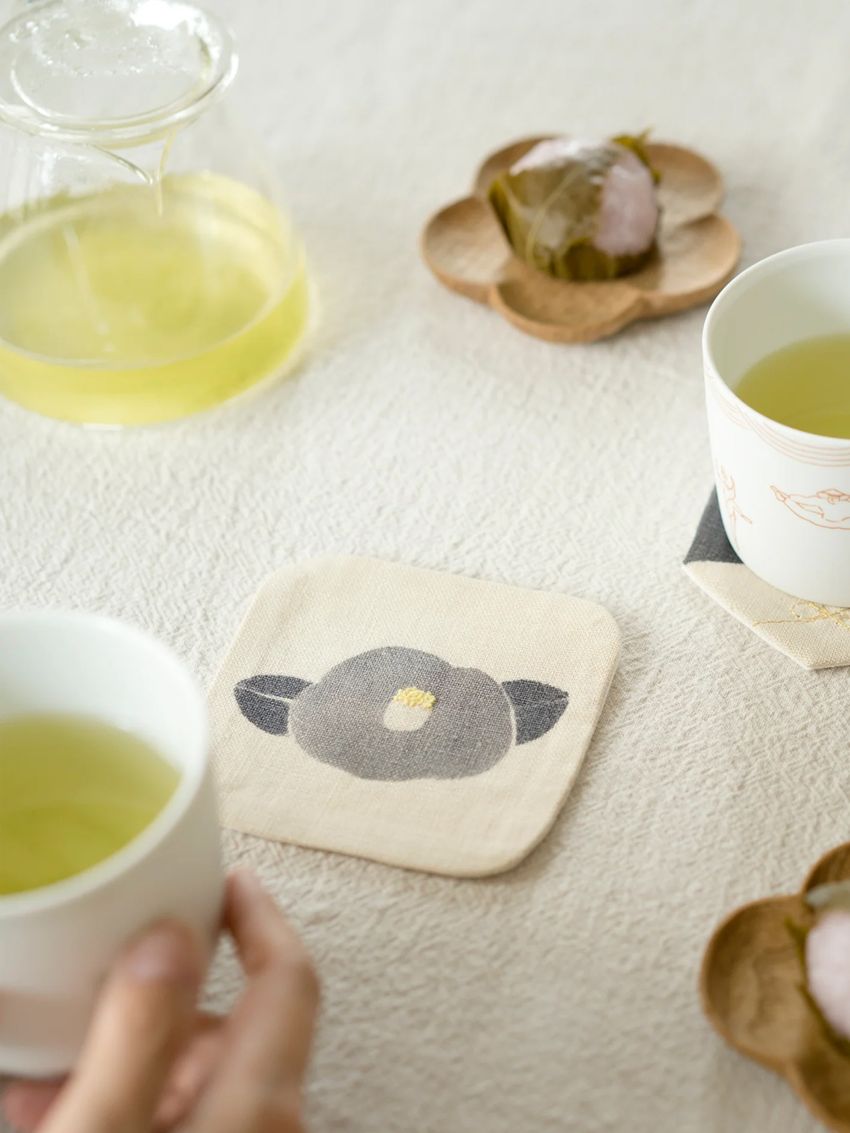 手工泥染 刺繡杯墊 迷你玫瑰｜Tomotake