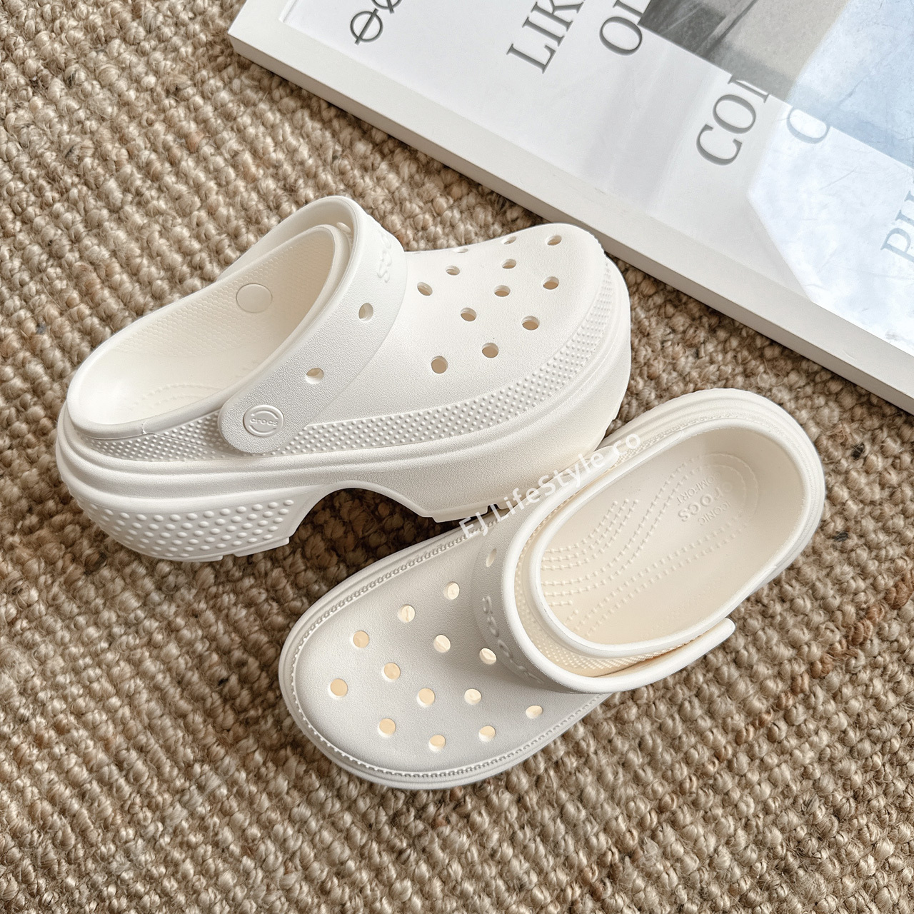 CROCS STOMP CLOG 雪屋 洞洞鞋 涼鞋 厚底 黑 白 209347 / 預購
