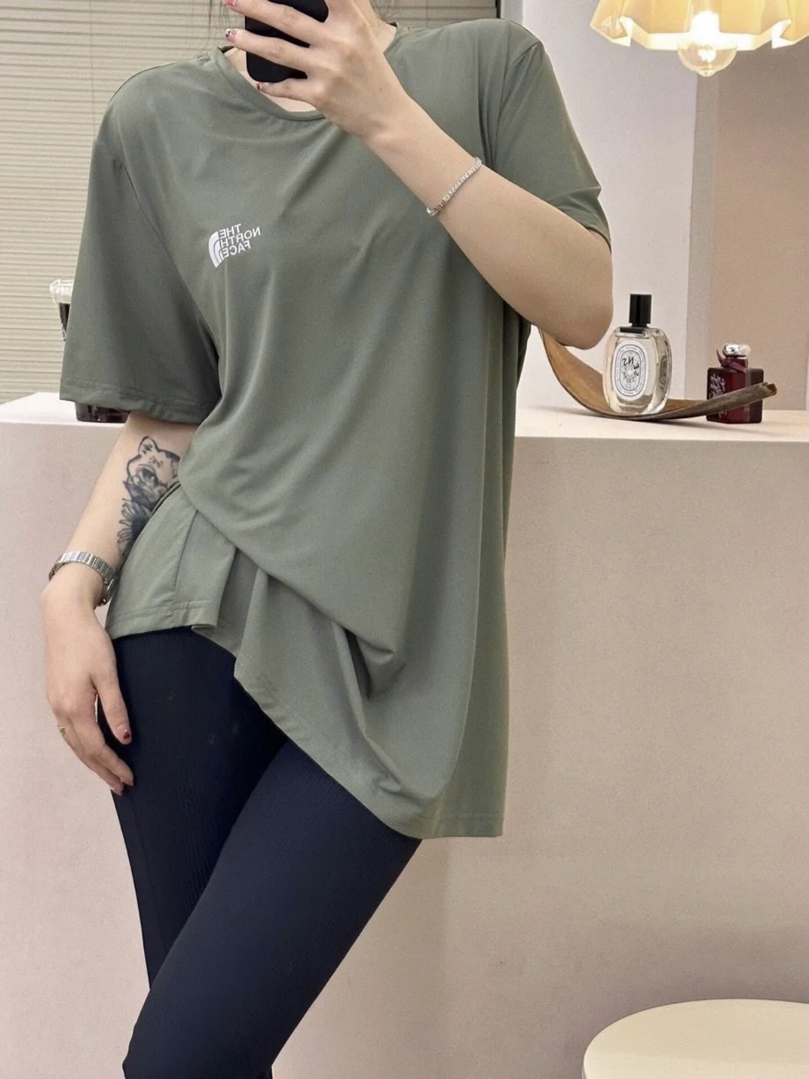 <快速出貨> The North Face 經典小標 涼感短袖 四色