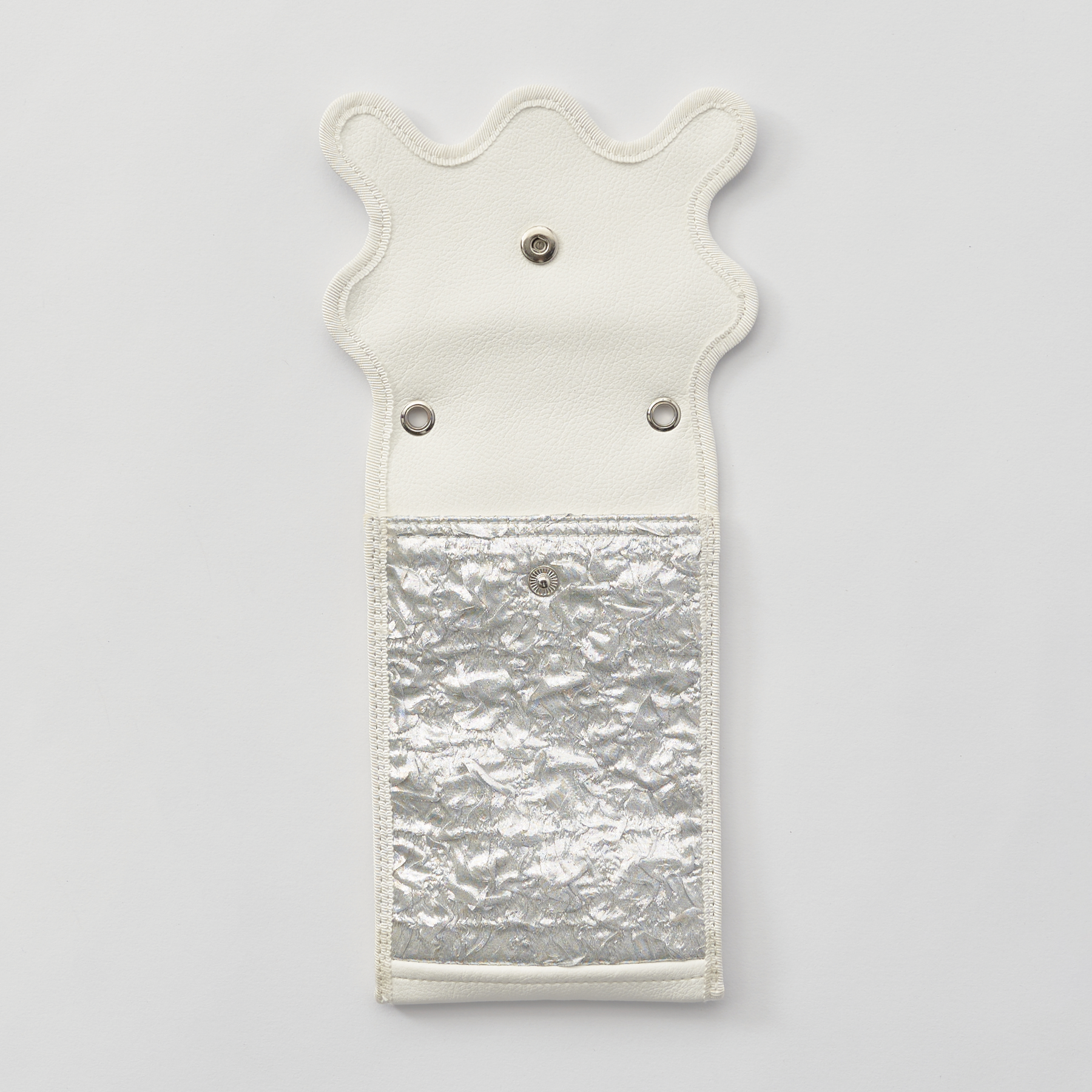 Nori 波浪斜背手機包 銀色皺皺款