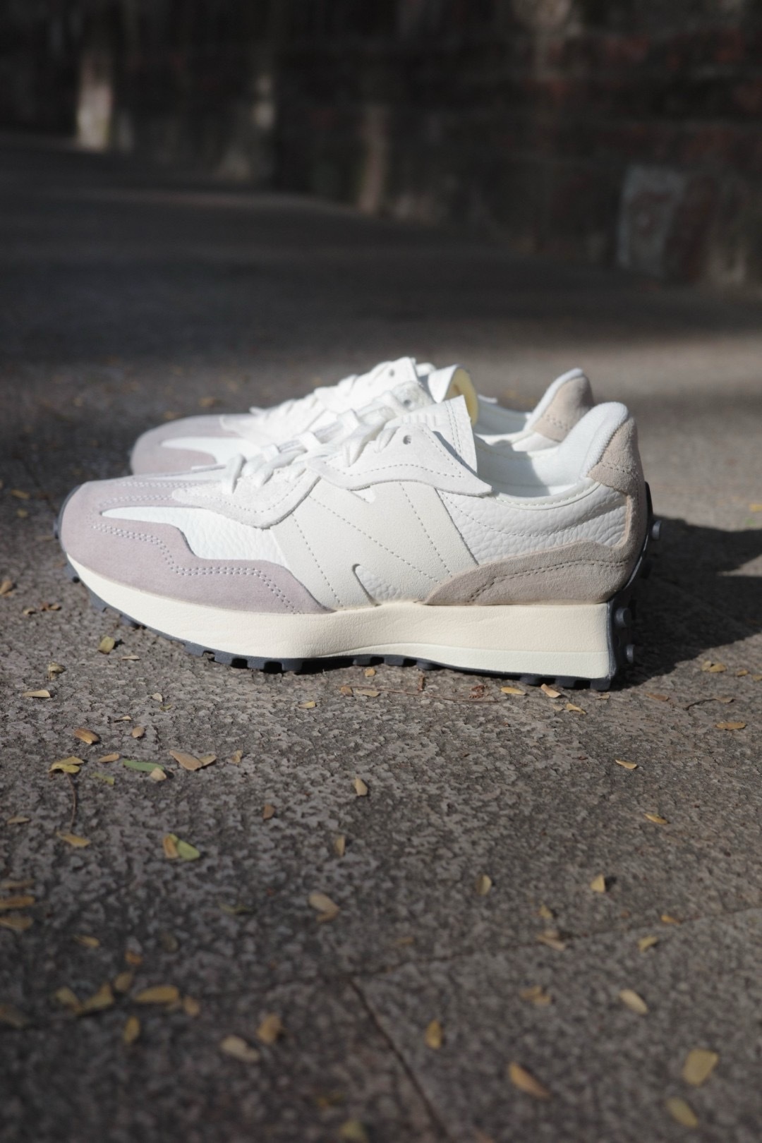 New Balance 327 白灰棕 海鹽月光岩 U327wga