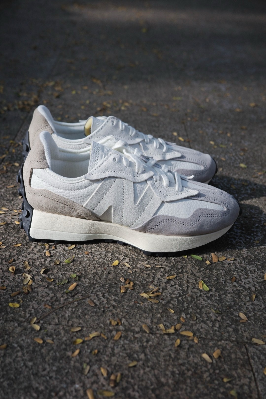 New Balance 327 白灰棕 海鹽月光岩 U327wga