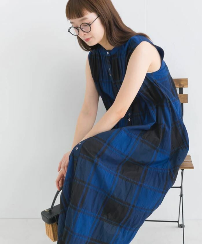 （Special Price）文青風格子皺布處理連身裙 (兩色入) 【日本直送】