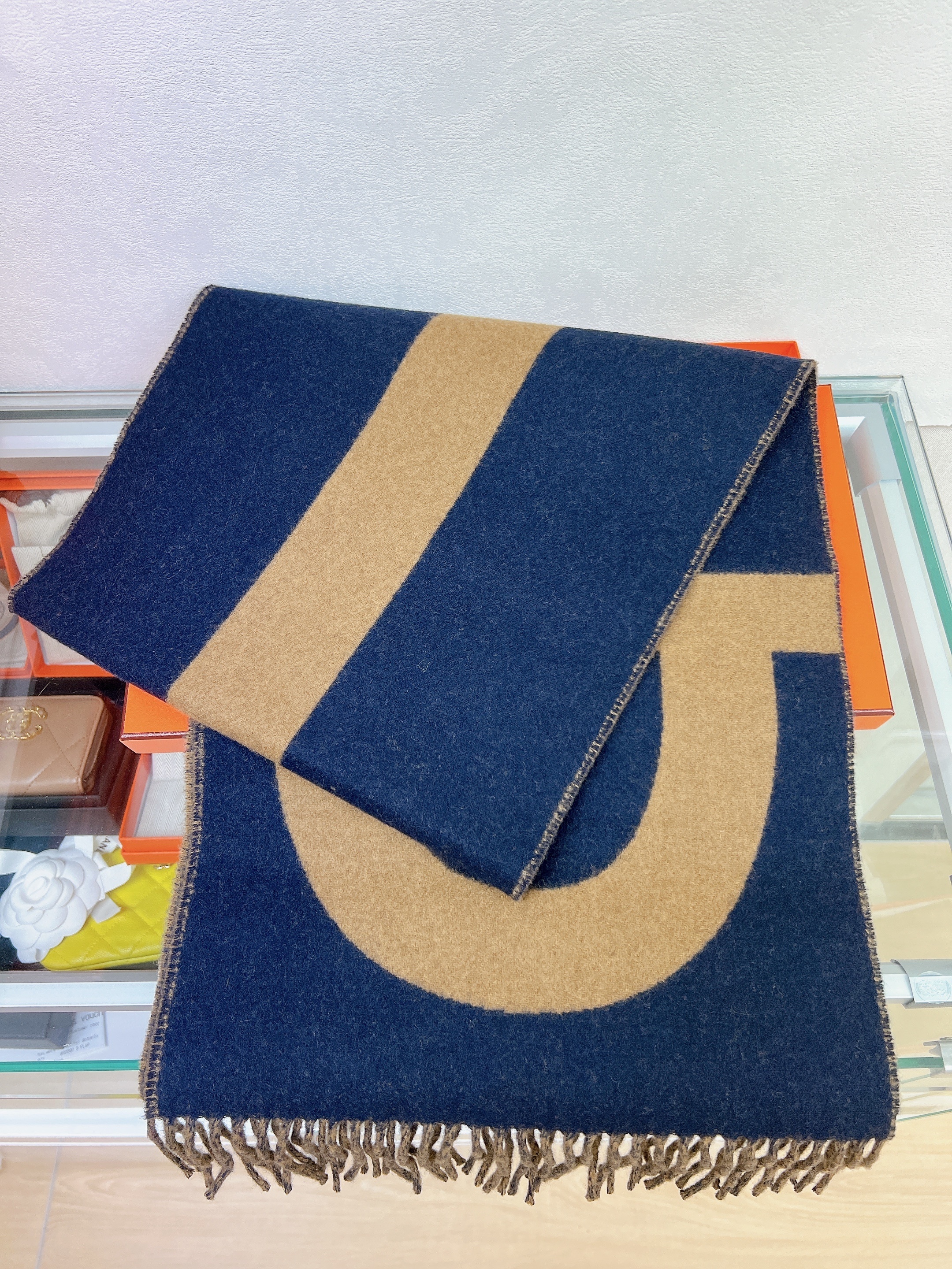 *Unused* Hermes muffler/ scarf (navy/ camel)