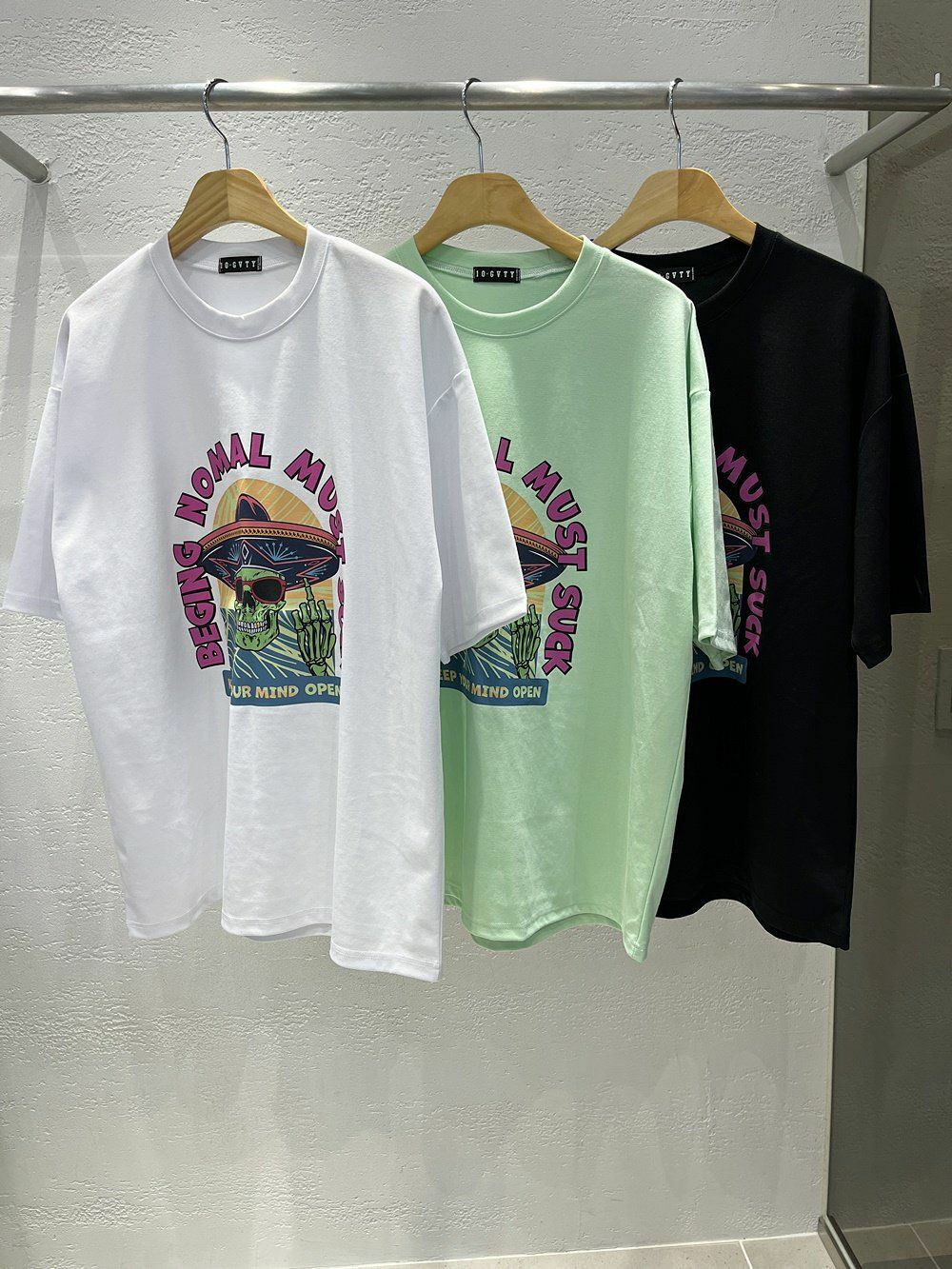 骷髏頭圖案英文字短袖Tee 10.GVTY-0124T