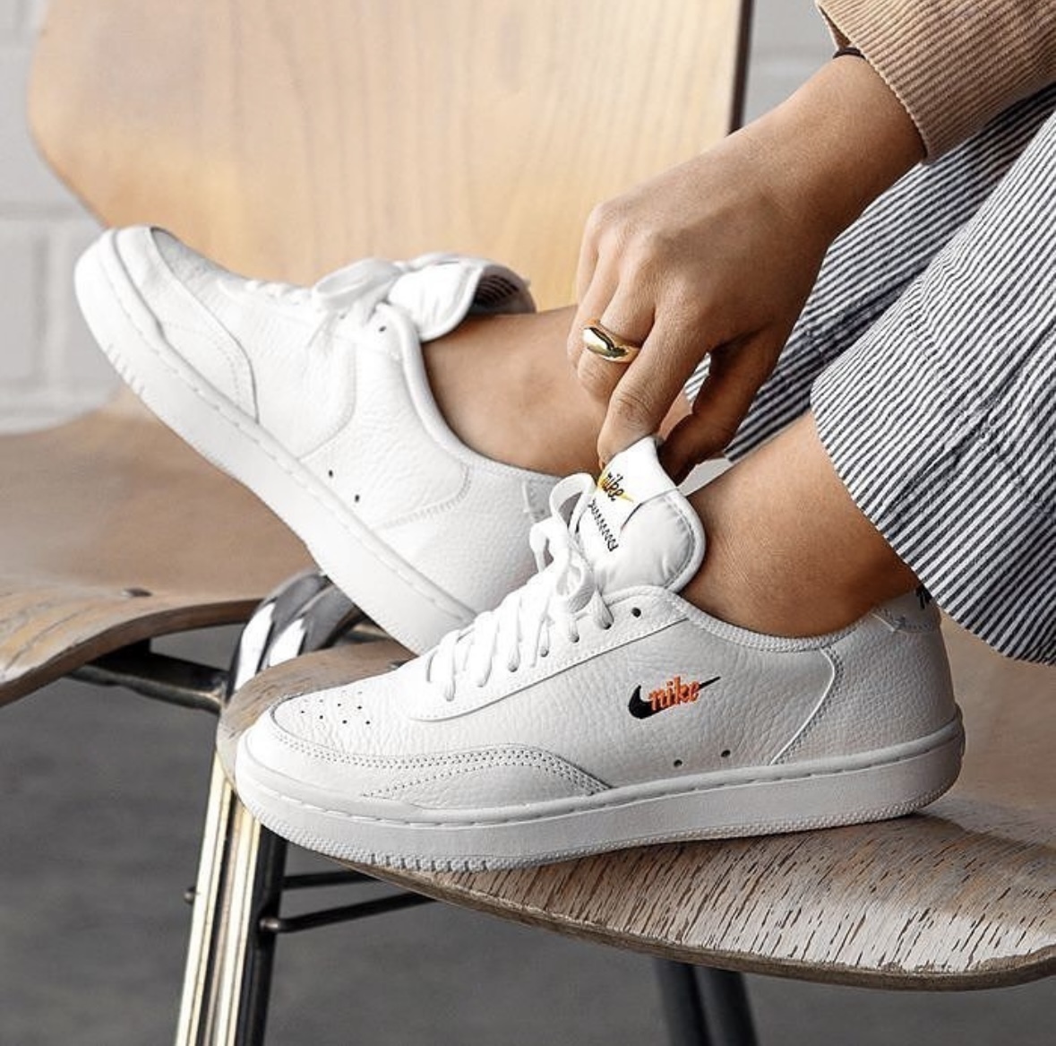 Nike Court Vintage Prm 全白 復古小標 荔枝皮 小白鞋 女款 CW1067-100/預購