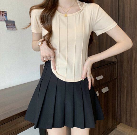 Summer irregular short-sleeved T (apricot) [Size: S-L] [Contact customer service to confirm the shipping size after placing an order]