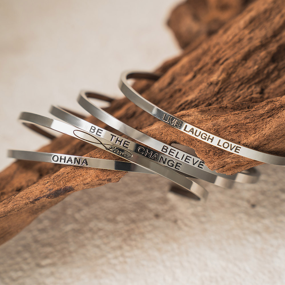 O'Pretty 歐沛媞 悄悄話 銀色手環 附絨布束口袋-多款