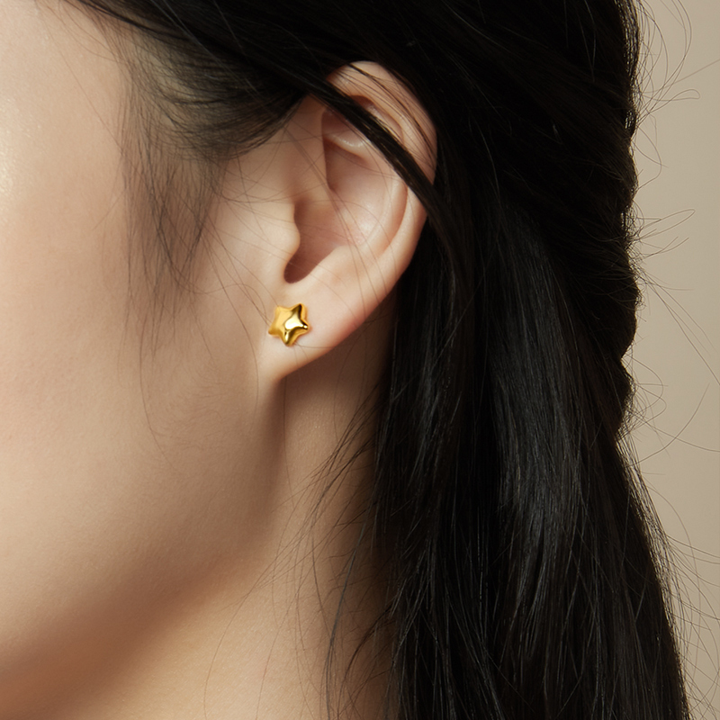18K金立體星形耳釘