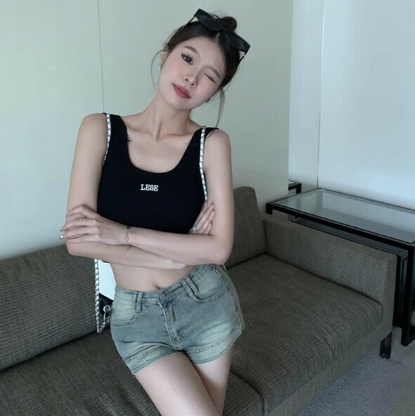 Summer Alphabet Embroidery Base I-Shirt (Black) [One Size]